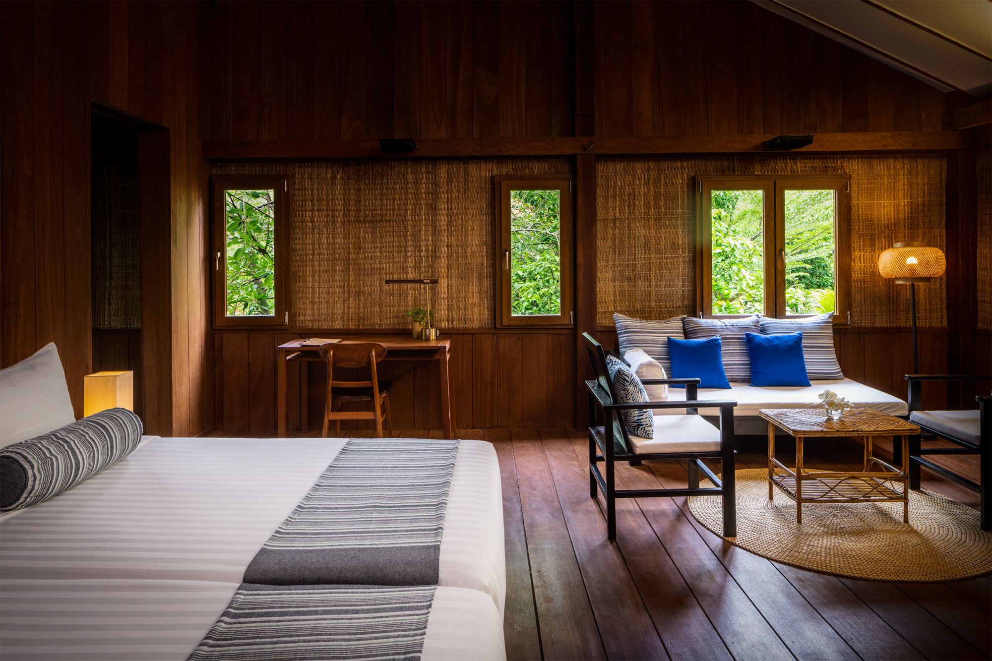 Farmhouse Resort & Spa - Smiling Gecko Sozialprojekt ab Phnom Penh: room: Deluxe Khmer Bungalow