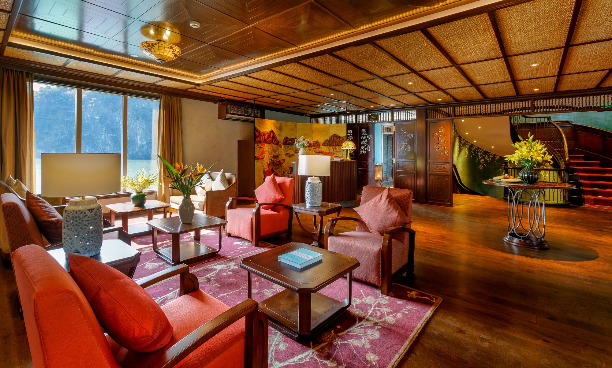 Mystische Lan Ha Bucht Kreuzfahrt mit «Ylang» ab Hanoi: ylang-lobby-lounge