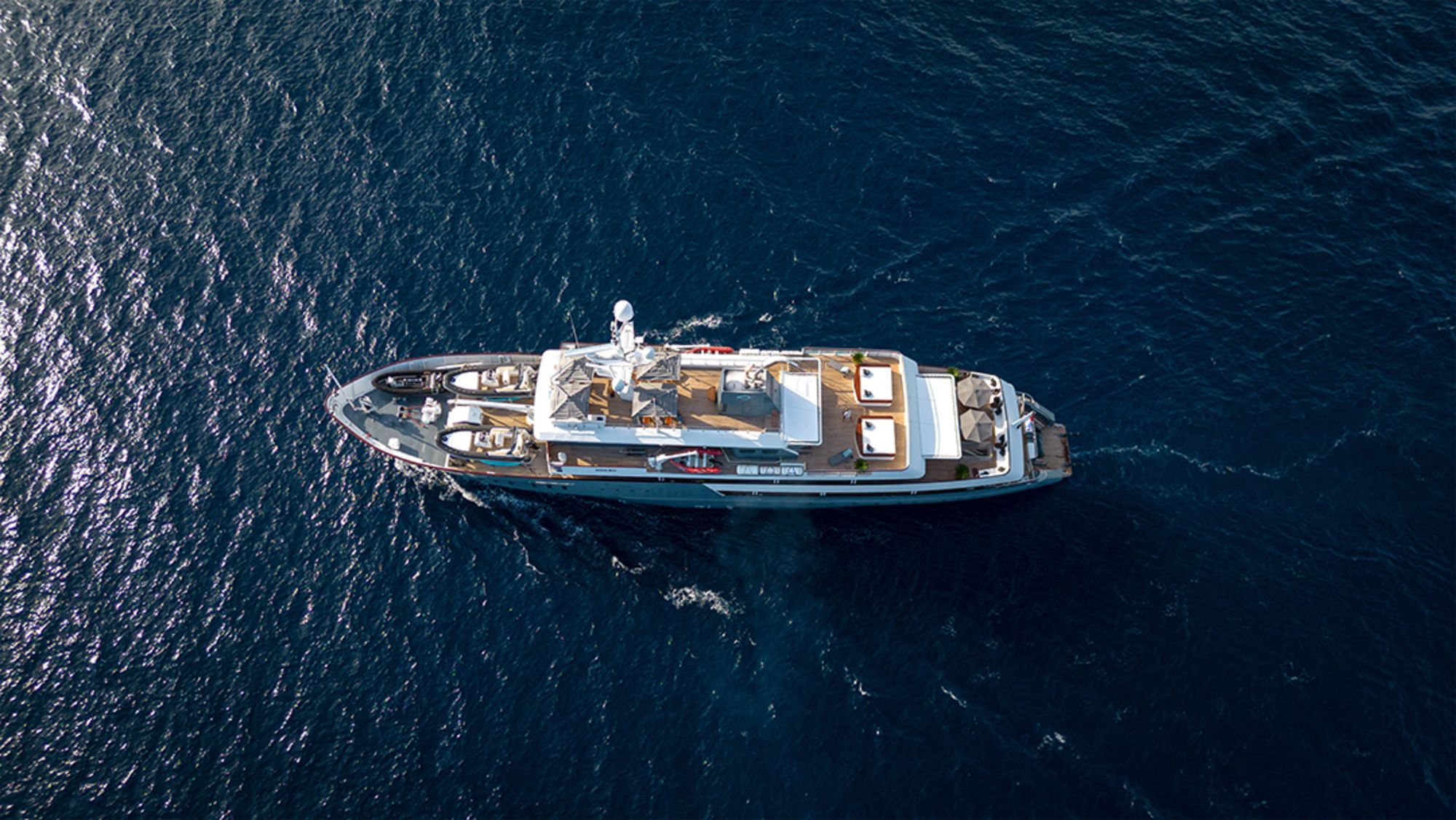 Raja Ampat avec style – Croisière à travers le paradis insulaire préservé de Sorong: Aqua Blu