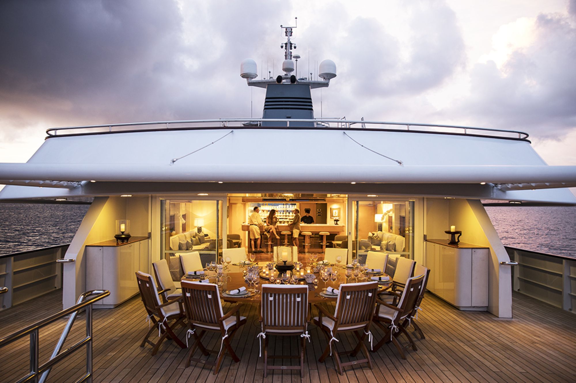 Raja Ampat avec style – Croisière à travers le paradis insulaire préservé de Sorong: Aqua Blu | Outdoor Dining