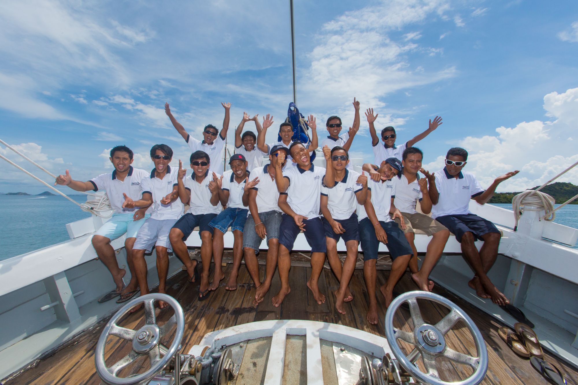 Kreuzfahrt zu den Komodo-Waranen ab Labuan Bajo: Crew