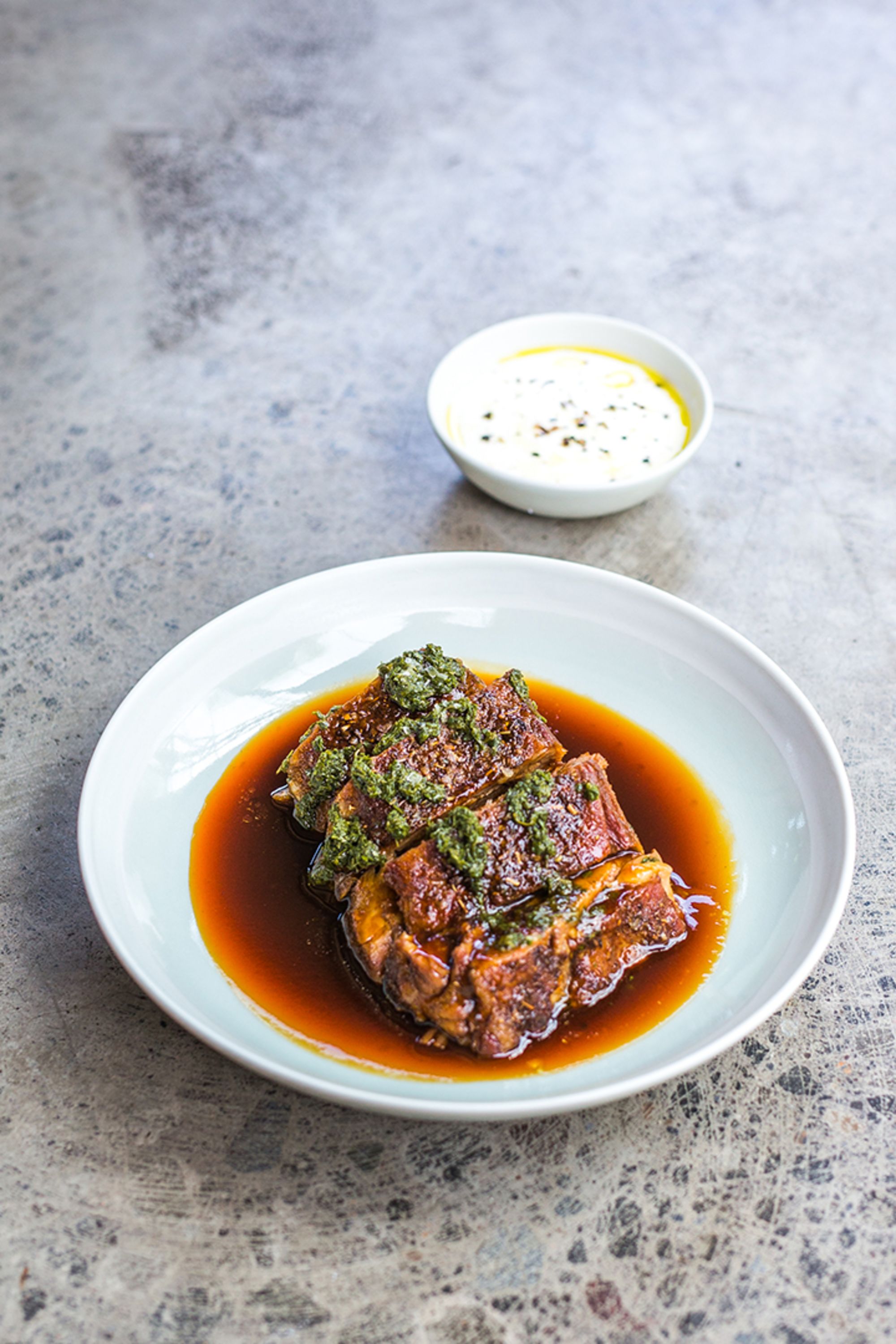 Croisière de rêve au cœur des Moluques de Ambon: Aqua Blu | Meals | Confit shoulder lamb with spice crust