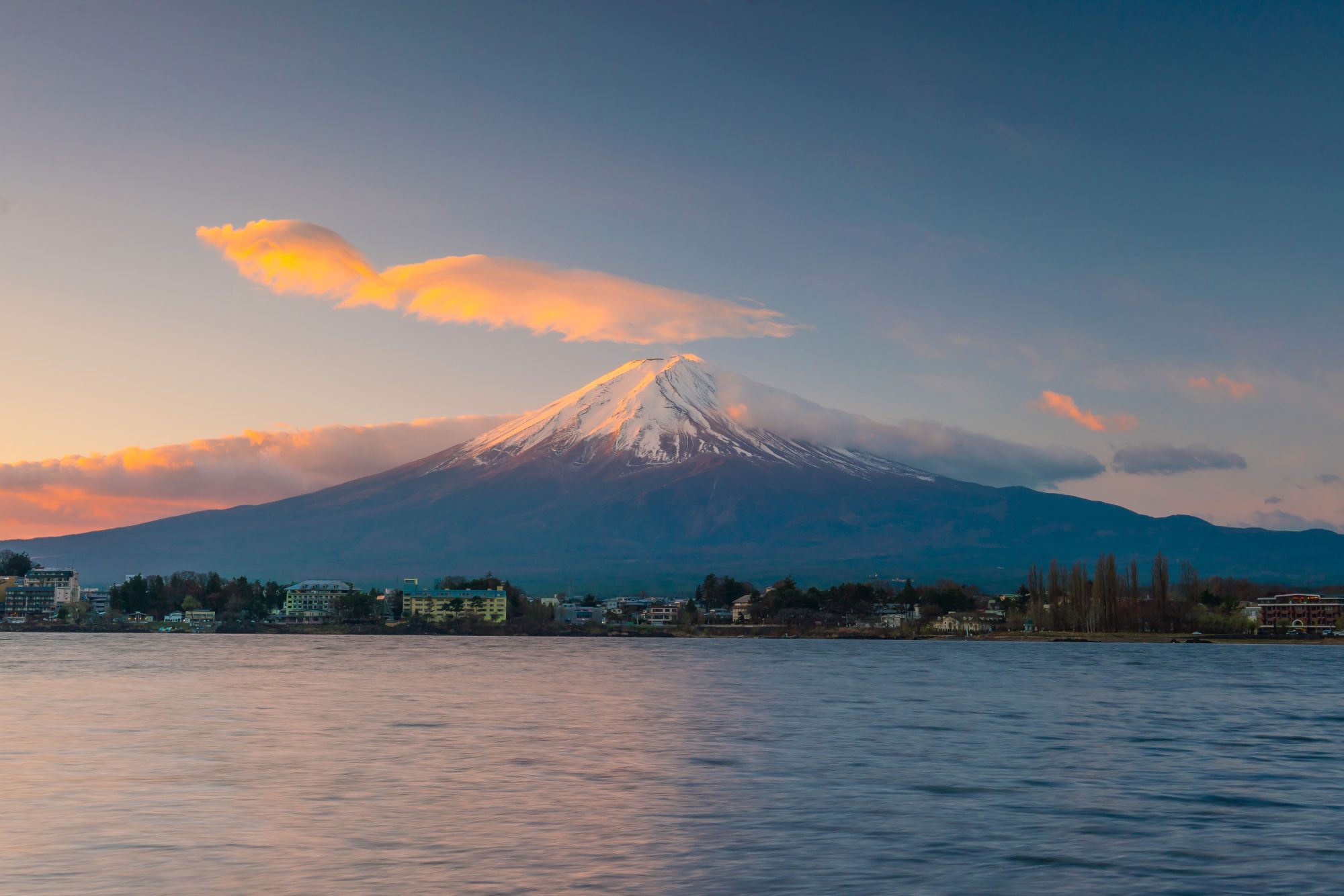 Circuit en groupe «Samouraï» de Hakodate: Mt. Fuji - sunrise at Lake Kawaguchi