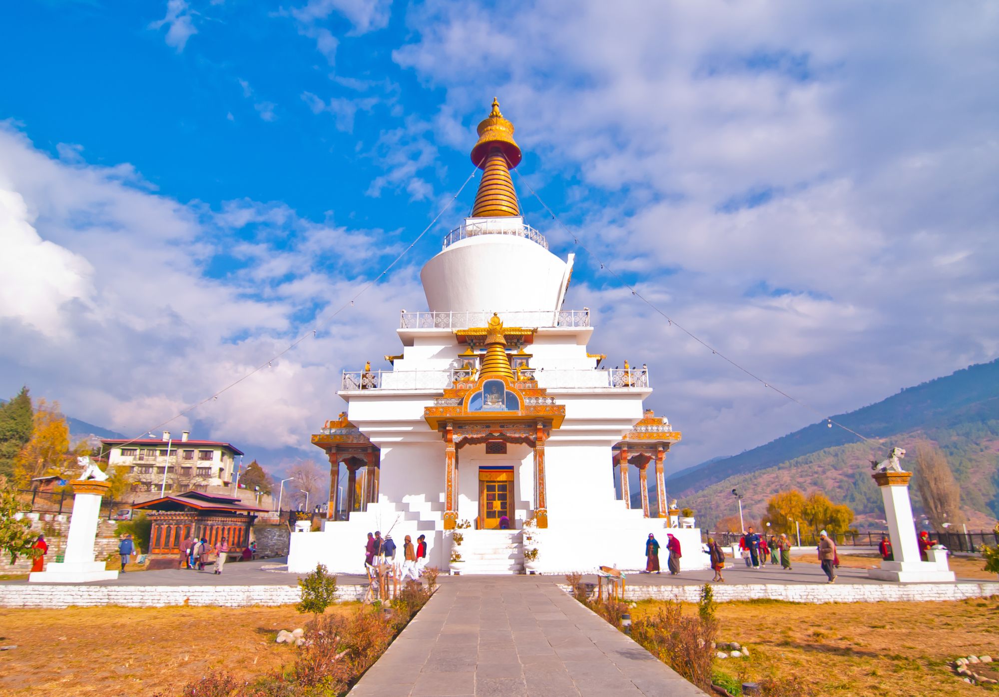 Unterwegs auf dem Trans Bhutan Trail ab Paro: Thimpu National Memorial Chorten