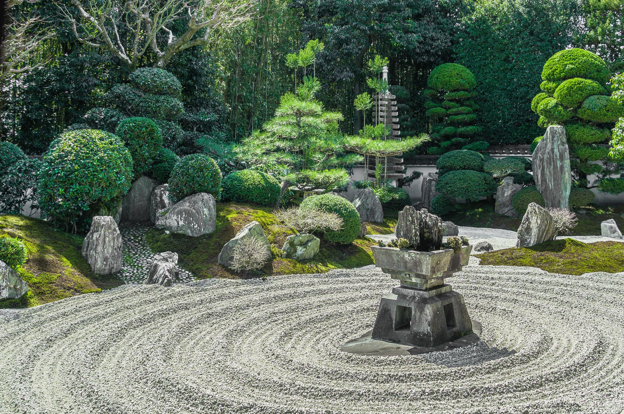 Le côté inconnu du Japon de Osaka: Stone garden of Tofukuji temple complex in Kyoto
