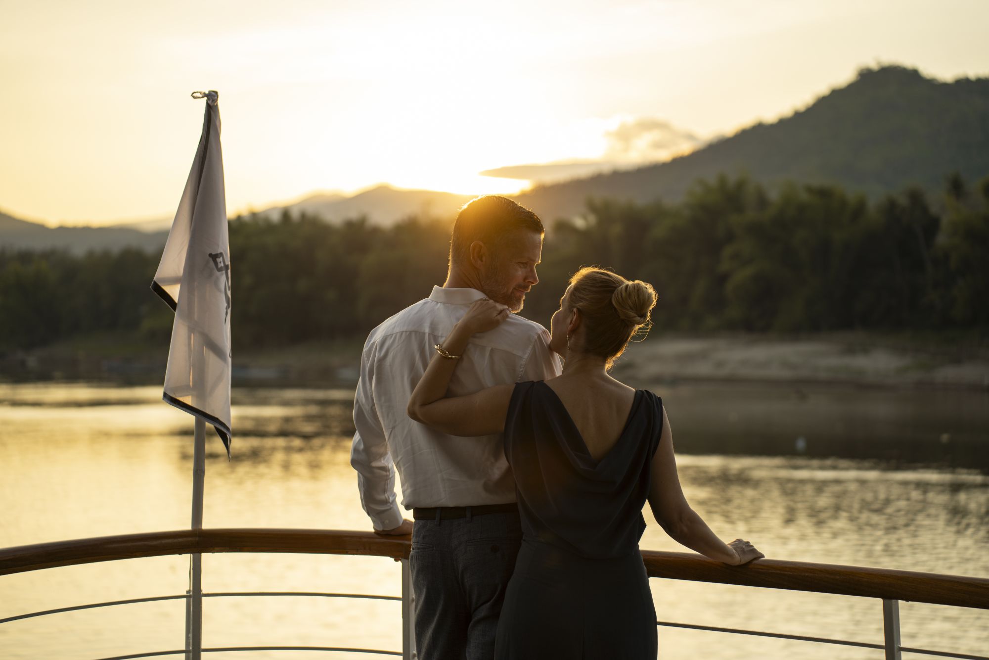 Mekong Magie mit der «Bohème» ab Vientiane: opinion: Sunset from Bohème
