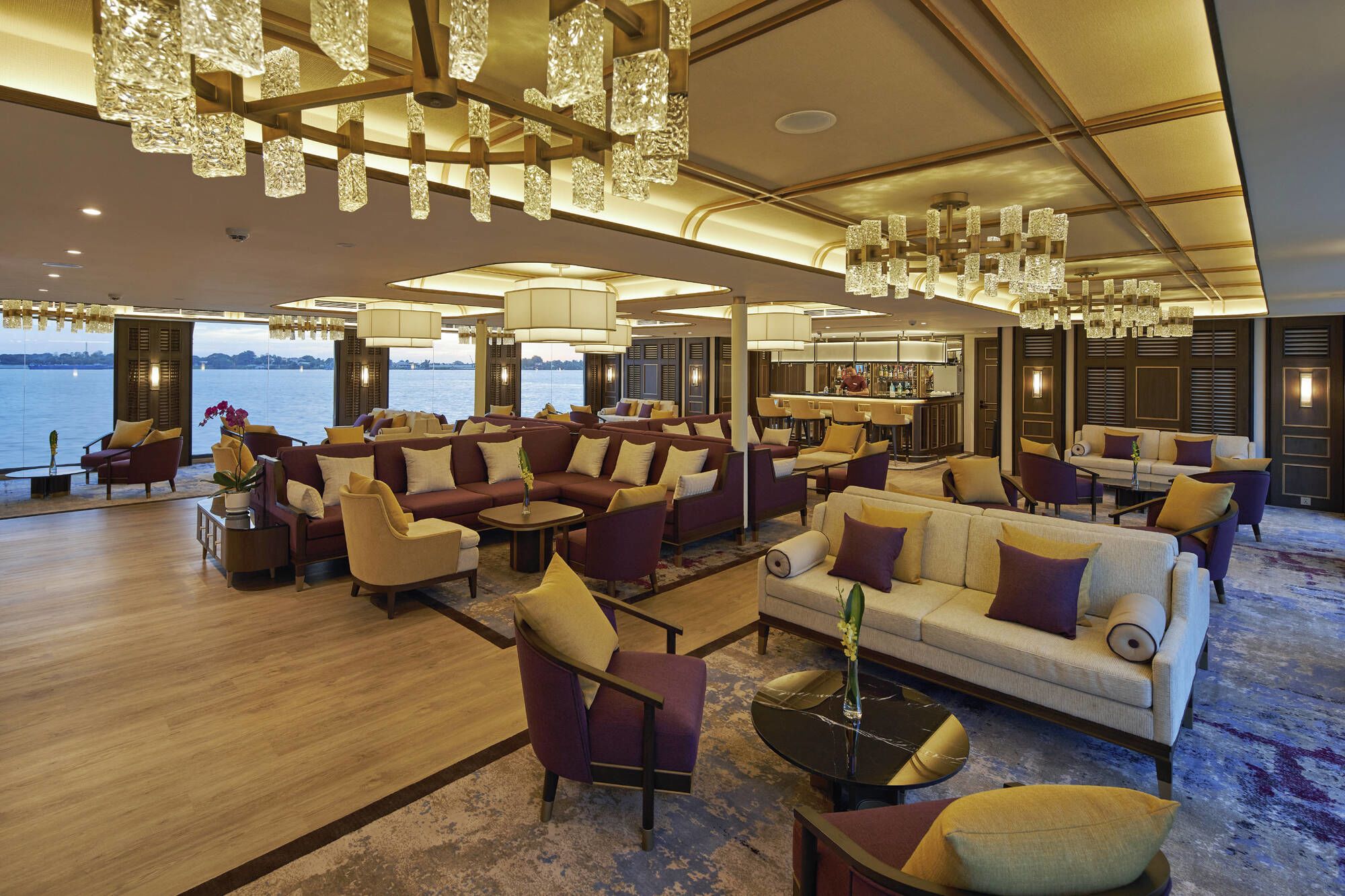 Mit der «Mekong Discovery» ins Mekong Delta ab Siem Reap: facilities: Sai Gon Lounge