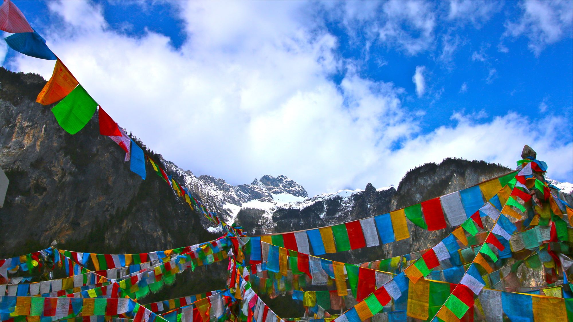 Yunnan - les montagnes racontent des histoires de Lijiang: Benzilan | Mountains & Prayer Flags