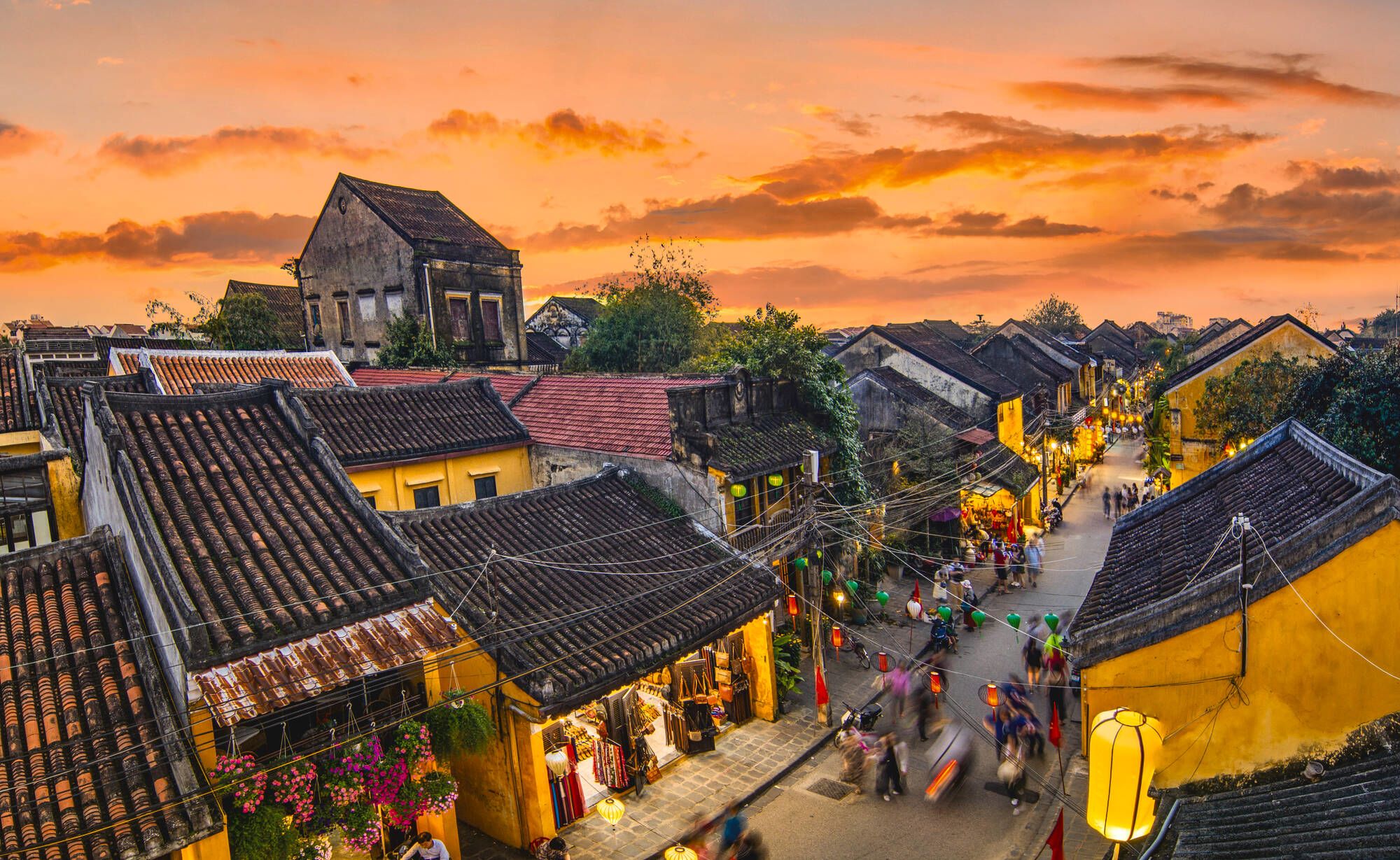 Zentralvietnam genussvoll erleben ab Hue: Hoi An: High view of ancient town