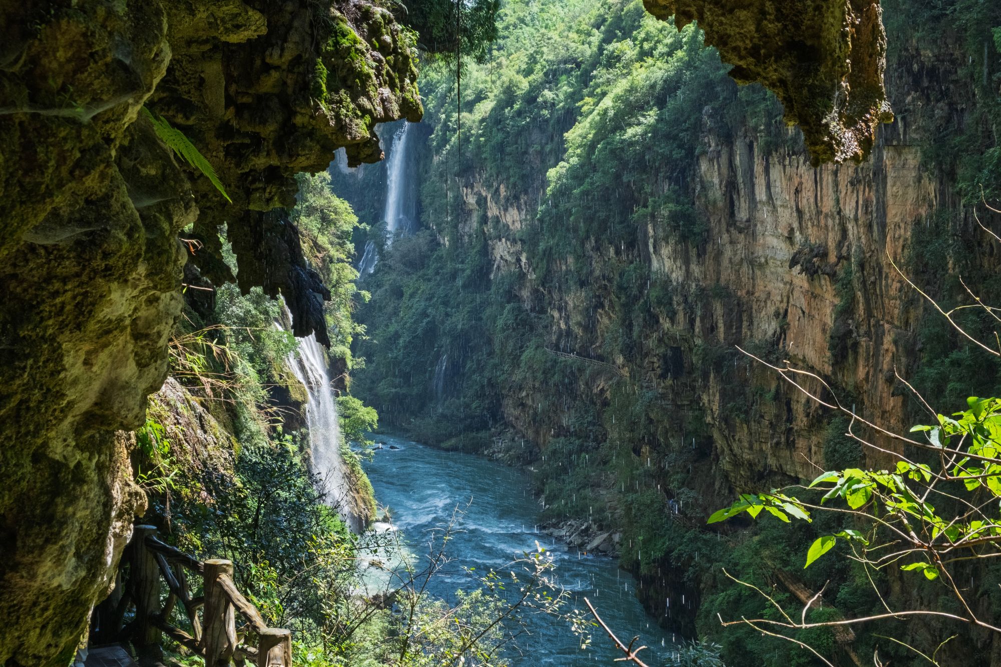 Magische Landschaften & lebendige Traditionen ab Guiyang: Maling Canyon