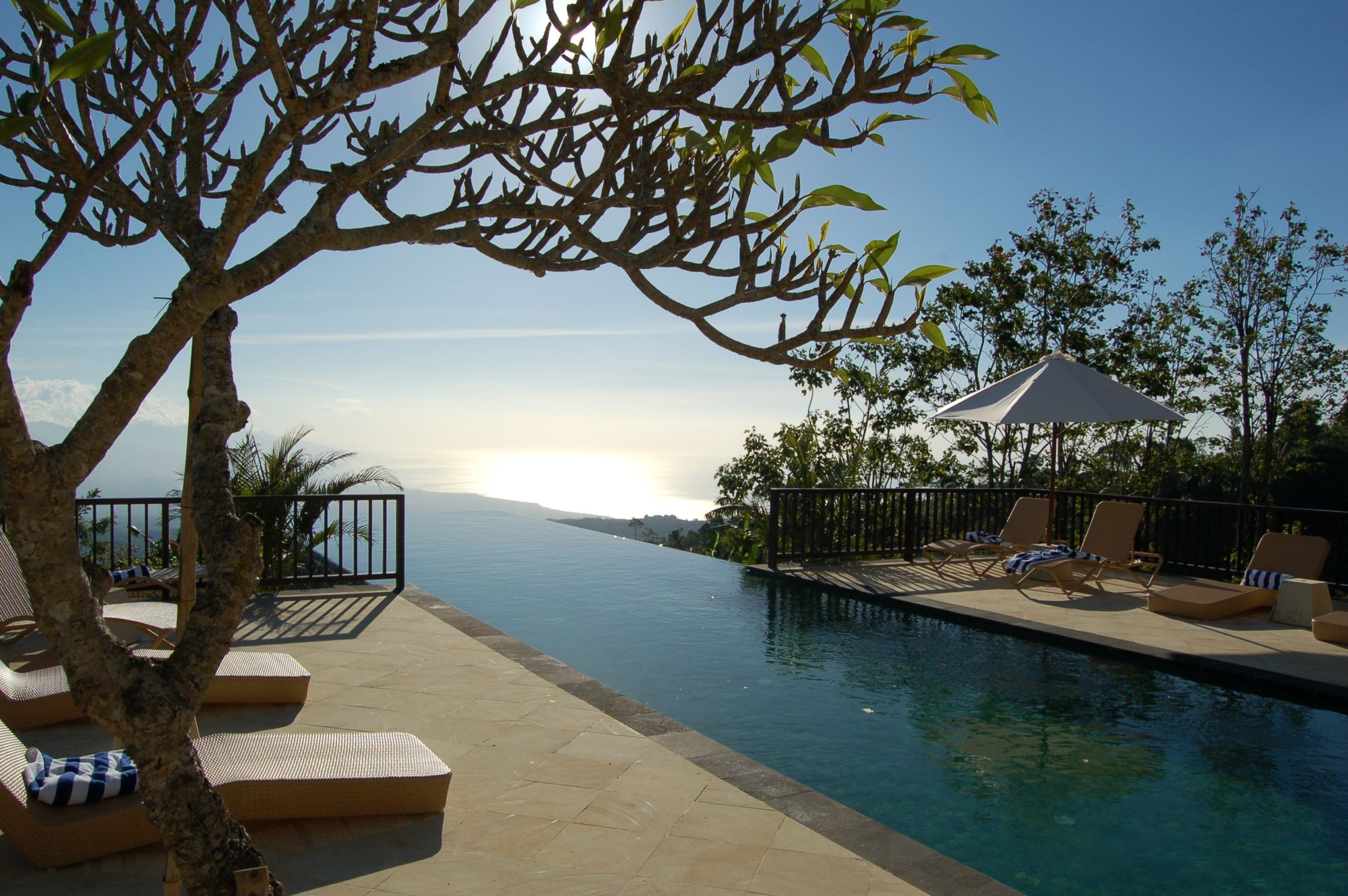 Munduk Moding Plantation Nature Resort in Nordbali: pool: