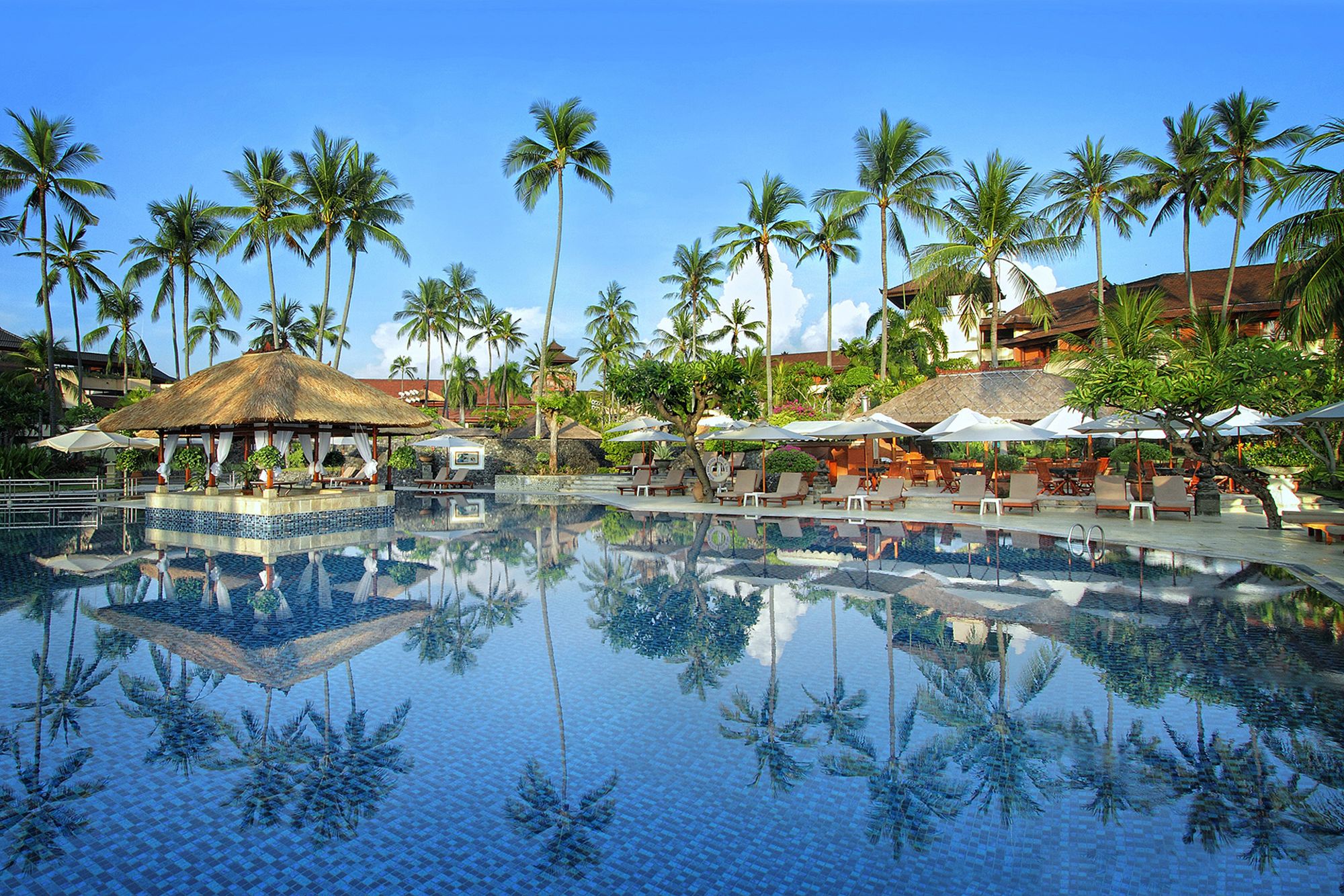 Nusa Dua Beach Hotel & Spa-Handwritten Collection in Südbali: Swimmingpool | Main Pool