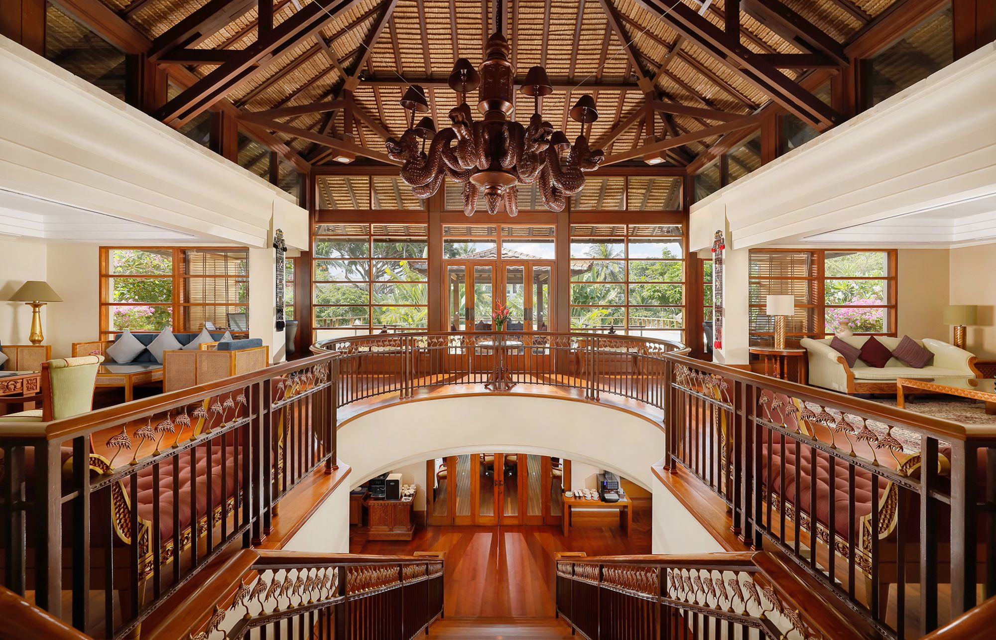Nusa Dua Beach Hotel & Spa-Handwritten Collection in Südbali: Palace Club | Palace Club Lounge
