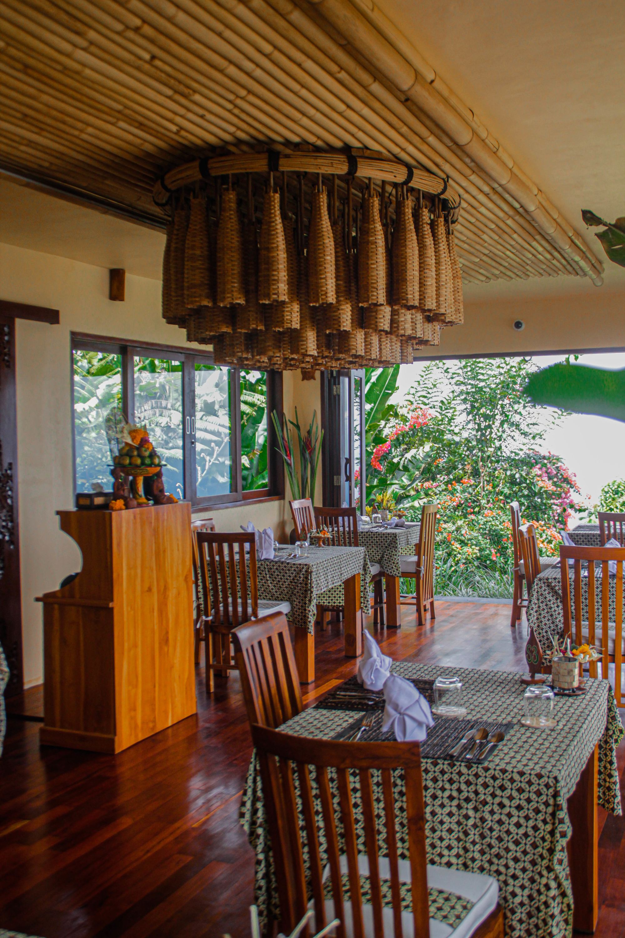 Munduk Moding Plantation Nature Resort in Nordbali: Restaurant Warung Bongkot