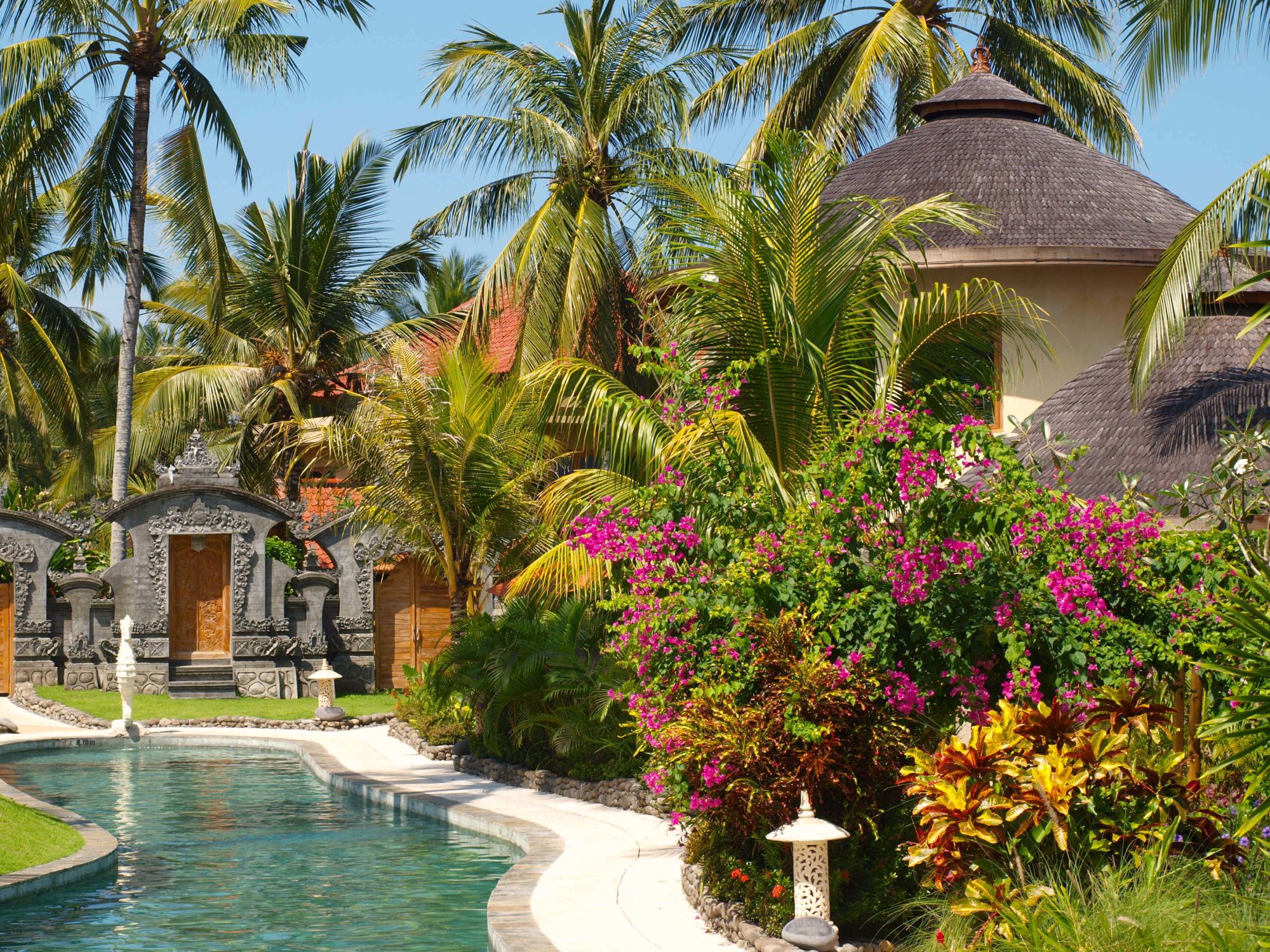 Puri Dajuma Beach Eco-Resort & Spa à Nord de Bali: Villas Bendega - Balinese Gate