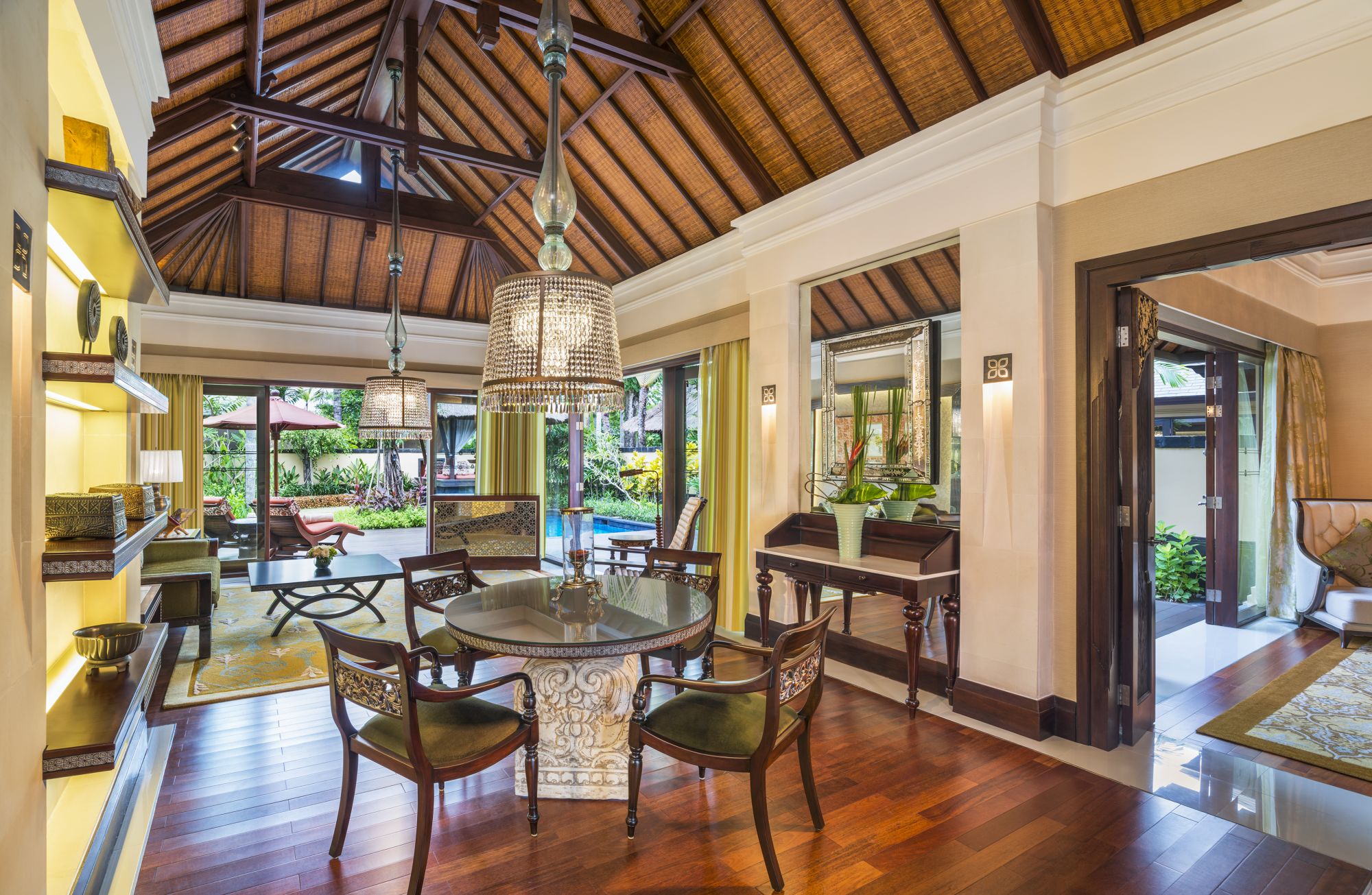 The St. Regis Bali Resort in Südbali: Gardenia Villa | Living Room