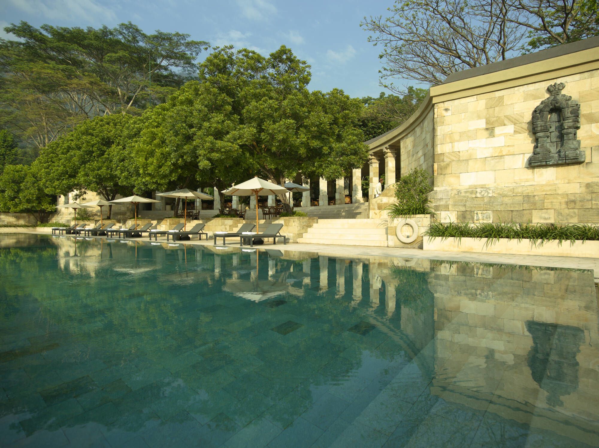 Amanjiwo in Yogyakarta:  Swimming Pool