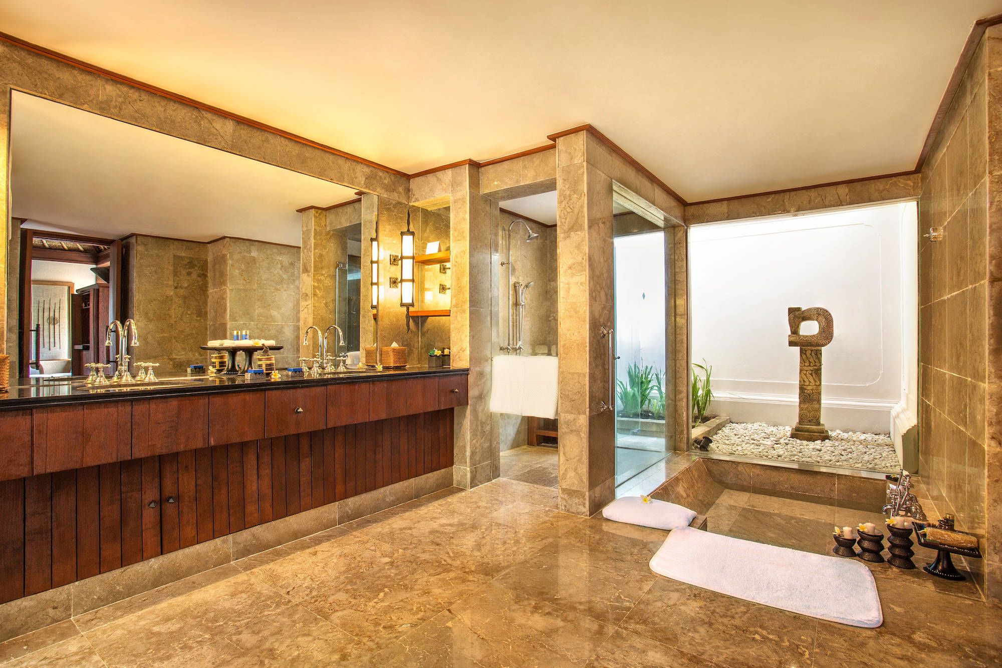 The Oberoi Beach Resort, Lombok: Villa | Bathroom