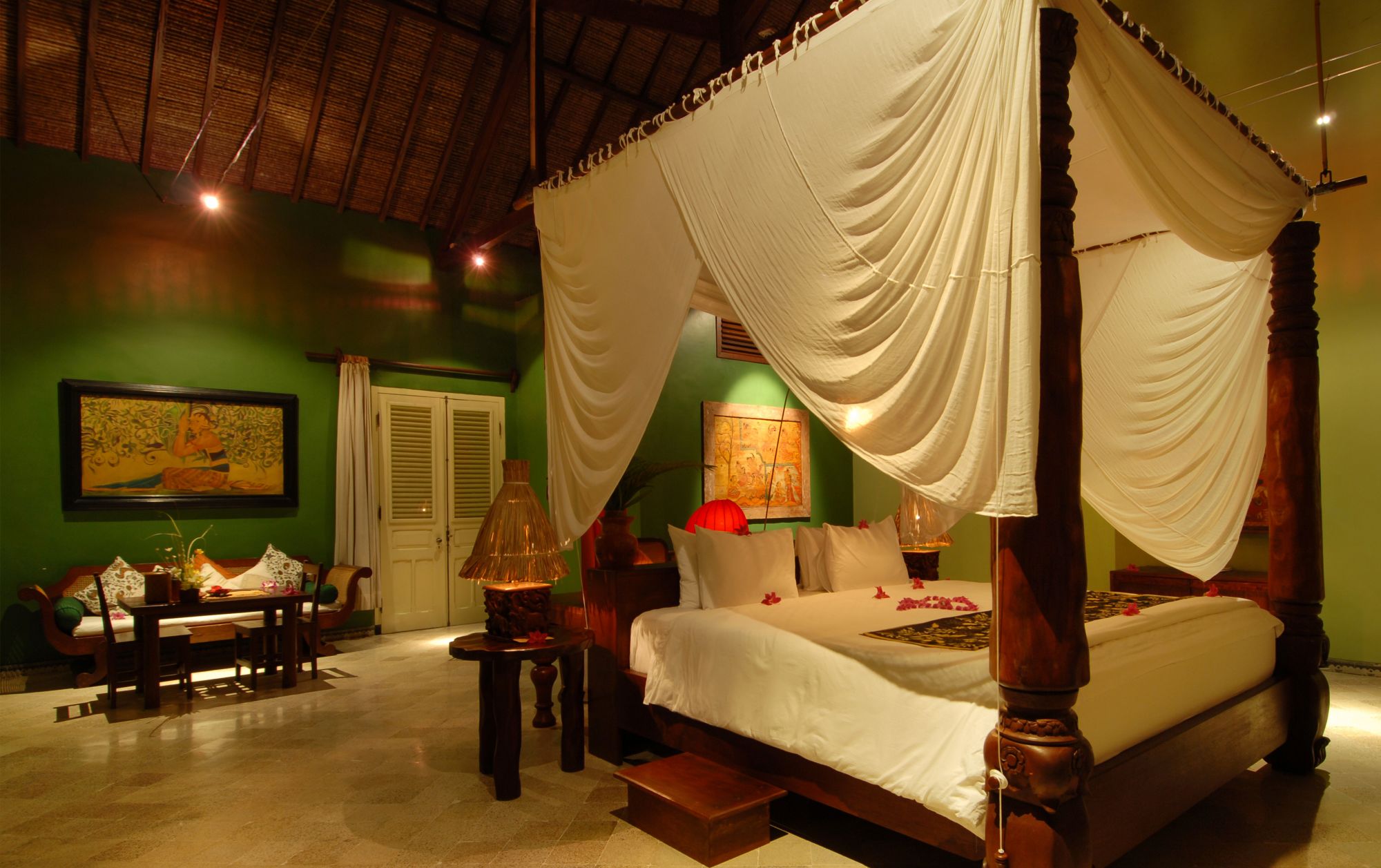 Tugu Lombok: Bhagavat Gita Suite