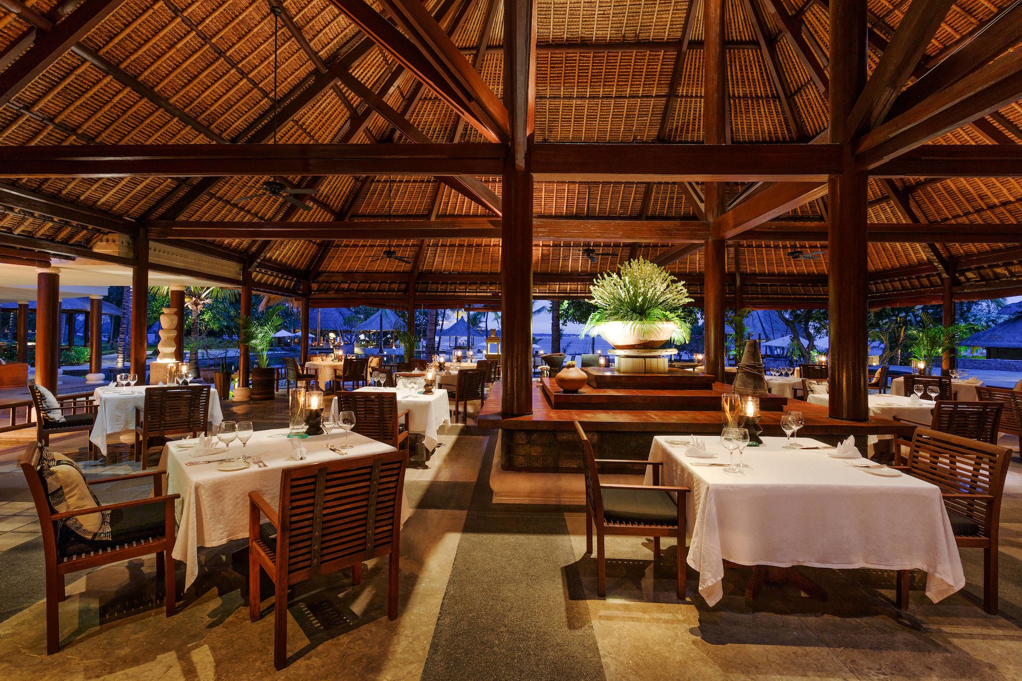 The Oberoi Beach Resort, Lombok: Lumbung Restaurant