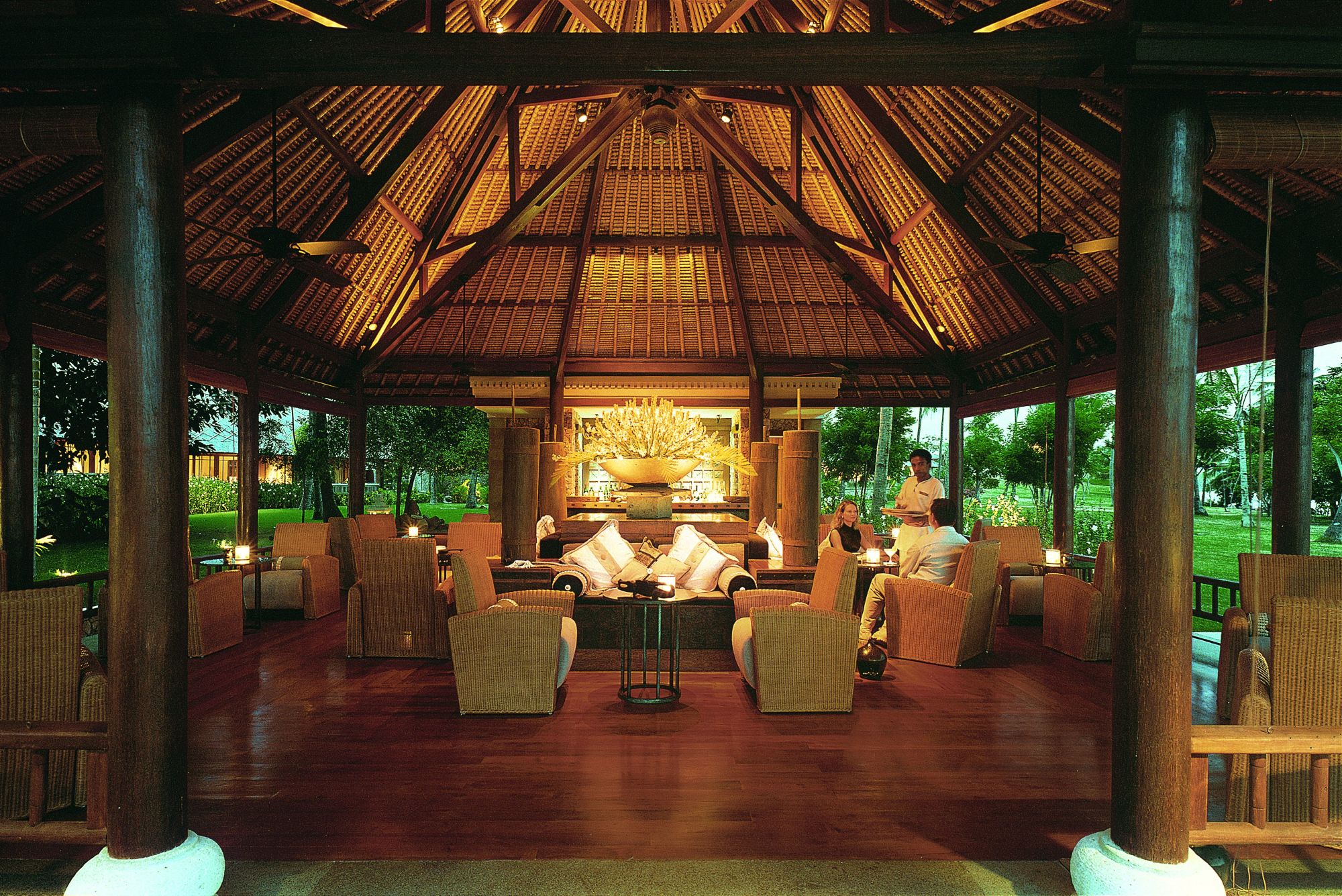 The Oberoi Beach Resort, Lombok: f&b: