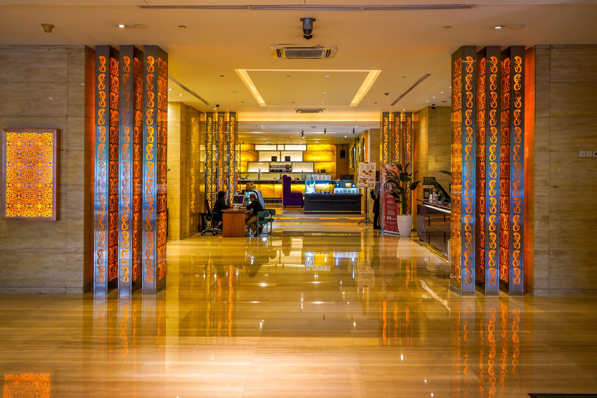 Cambridge Hotel Medan: Lobby
