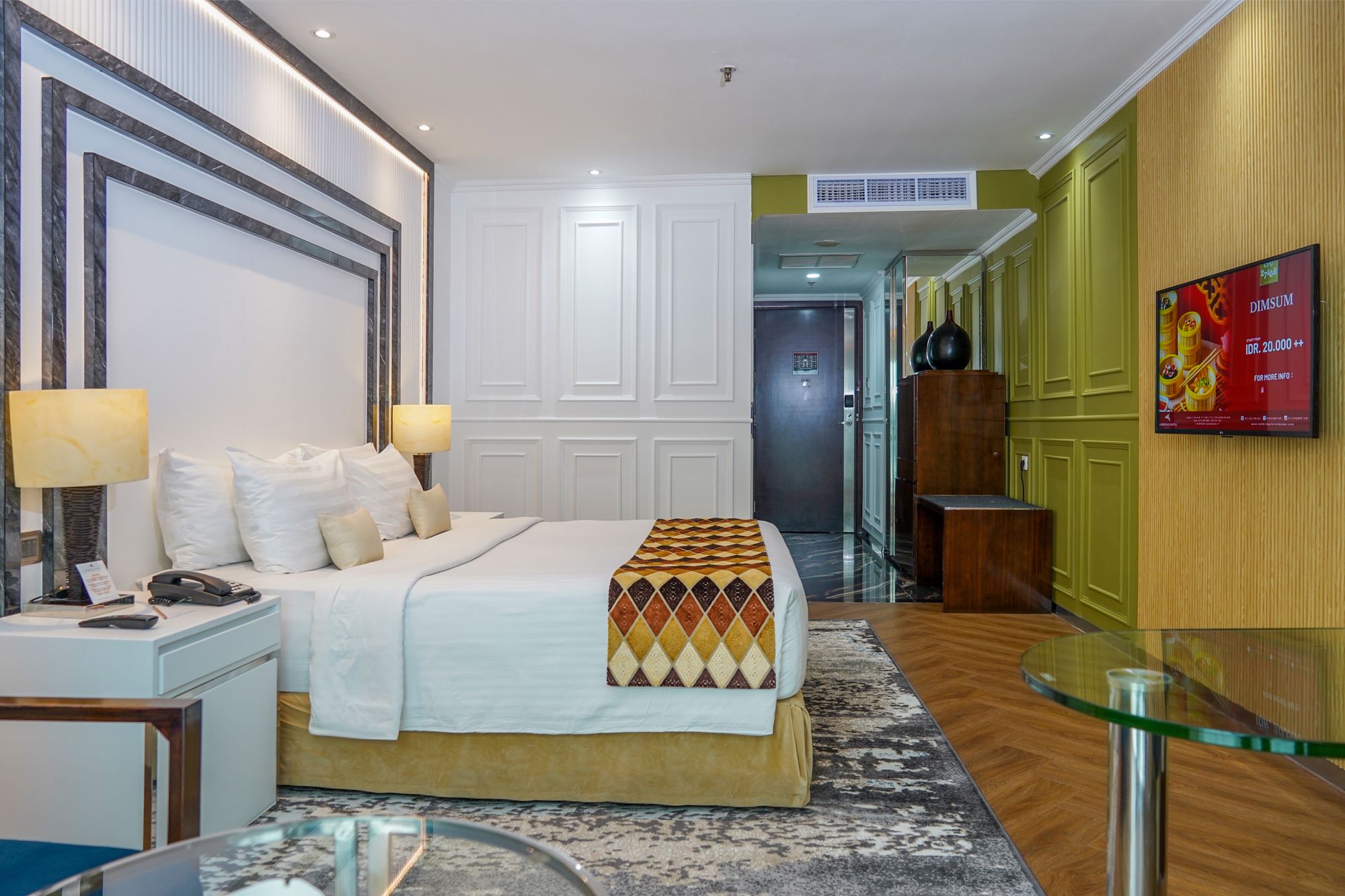 Cambridge Hotel Medan: Room