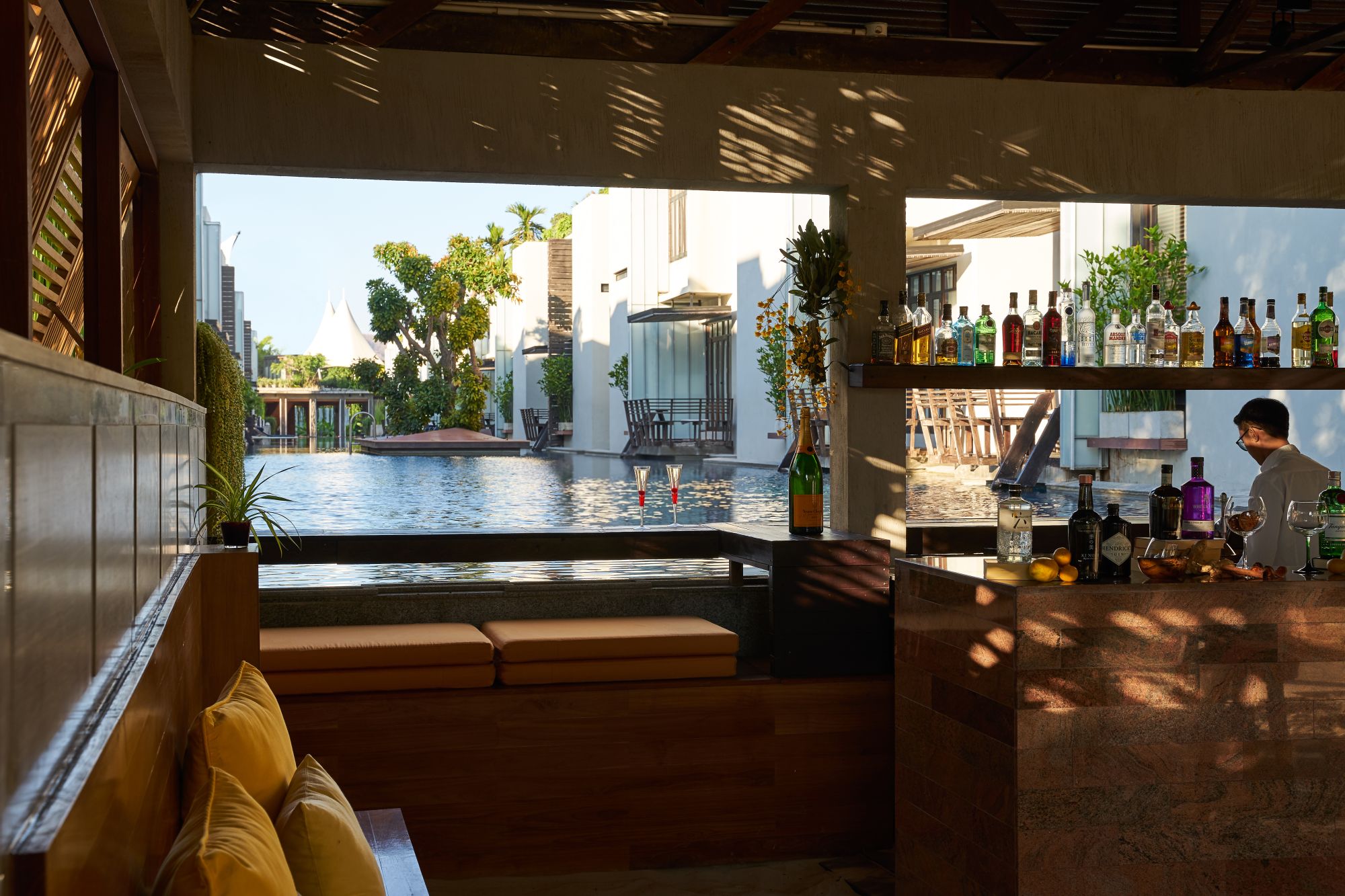 Let's Sea Hua Hin Al Fresco Resort: The Pool Bar