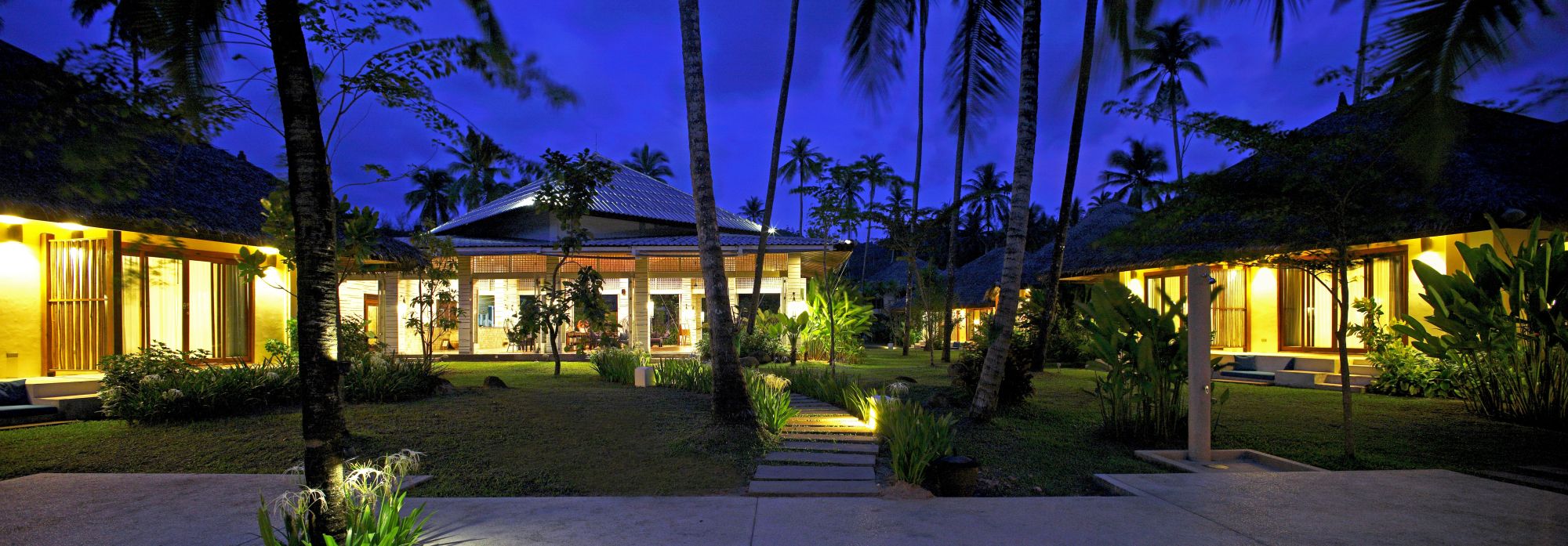 Bangsak Village in Khao Lak:  Grounds