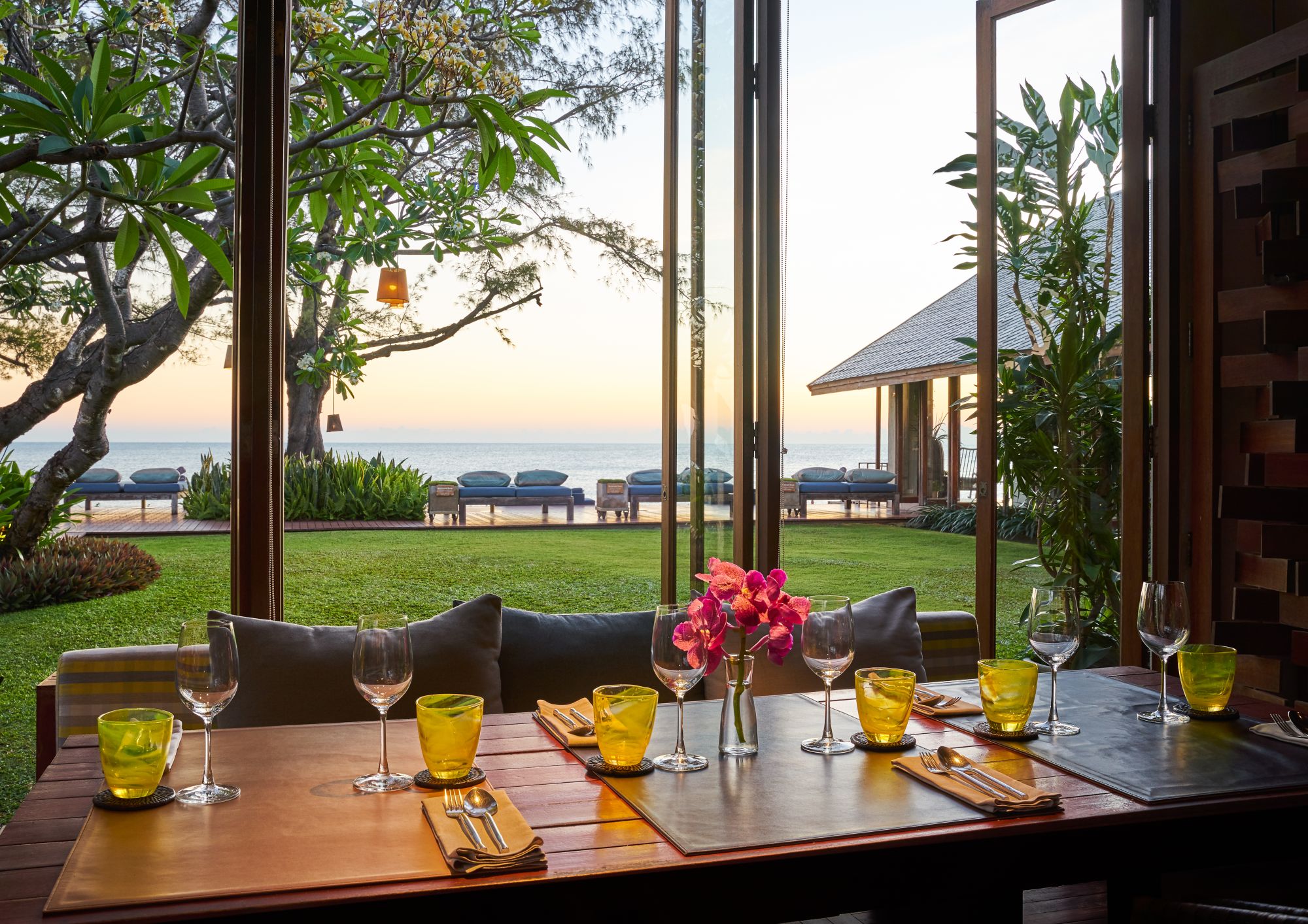 Let's Sea Hua Hin Al Fresco Resort: Dining Table at Beach Restaurant