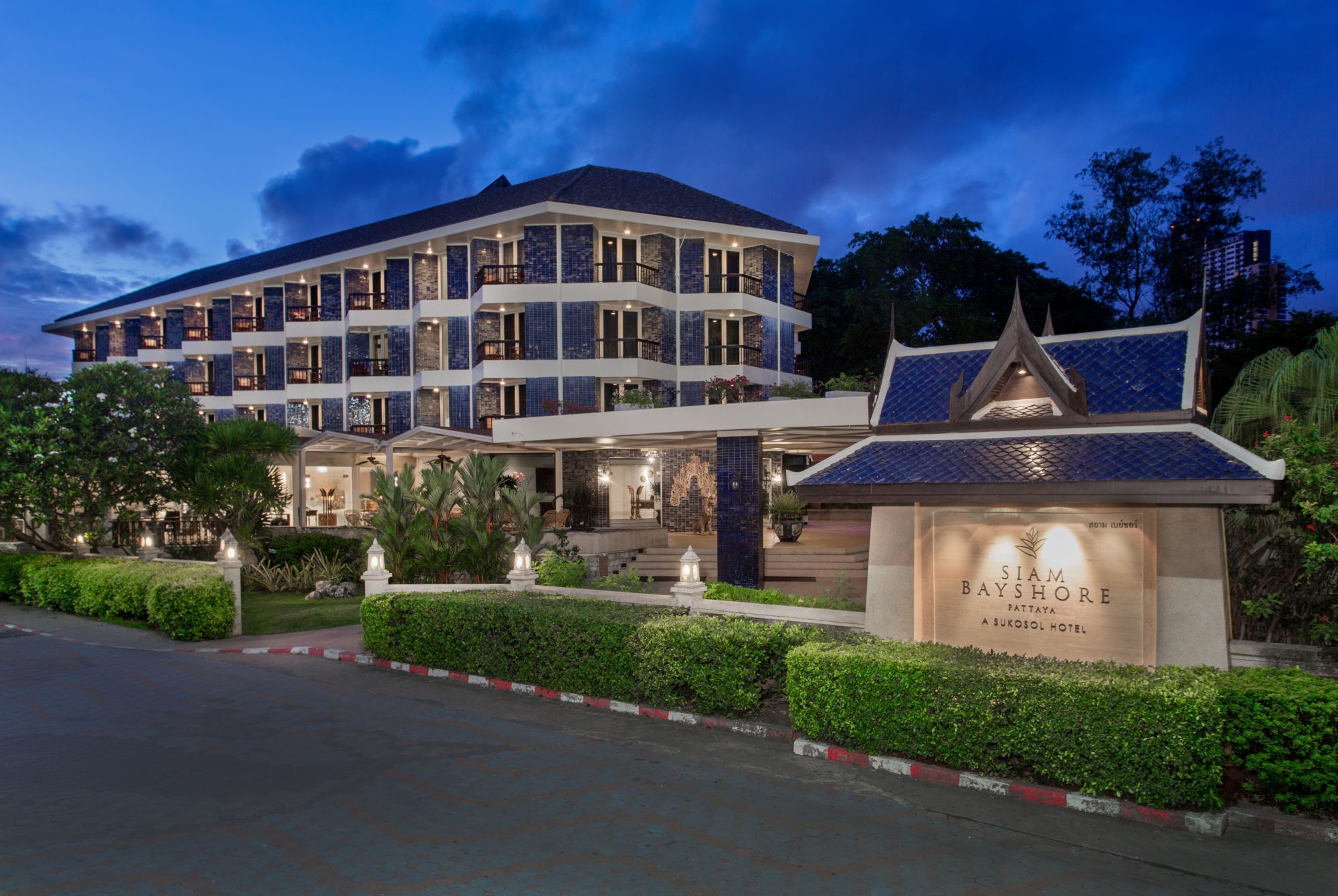 Siam Bayshore in Pattaya:  Walking Street Entrance