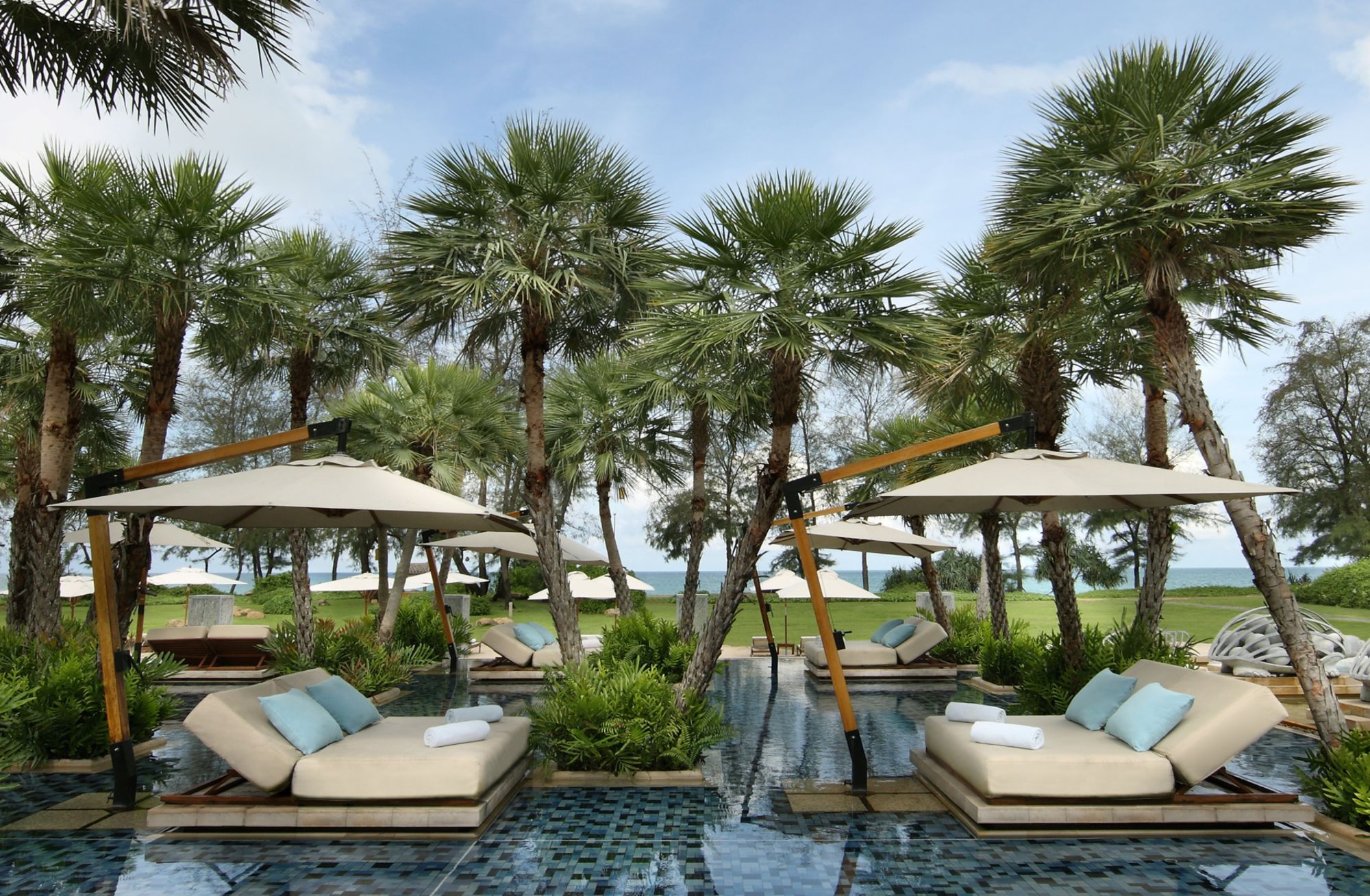 Anantara Mai Khao Phuket Villas: Infinity Pool