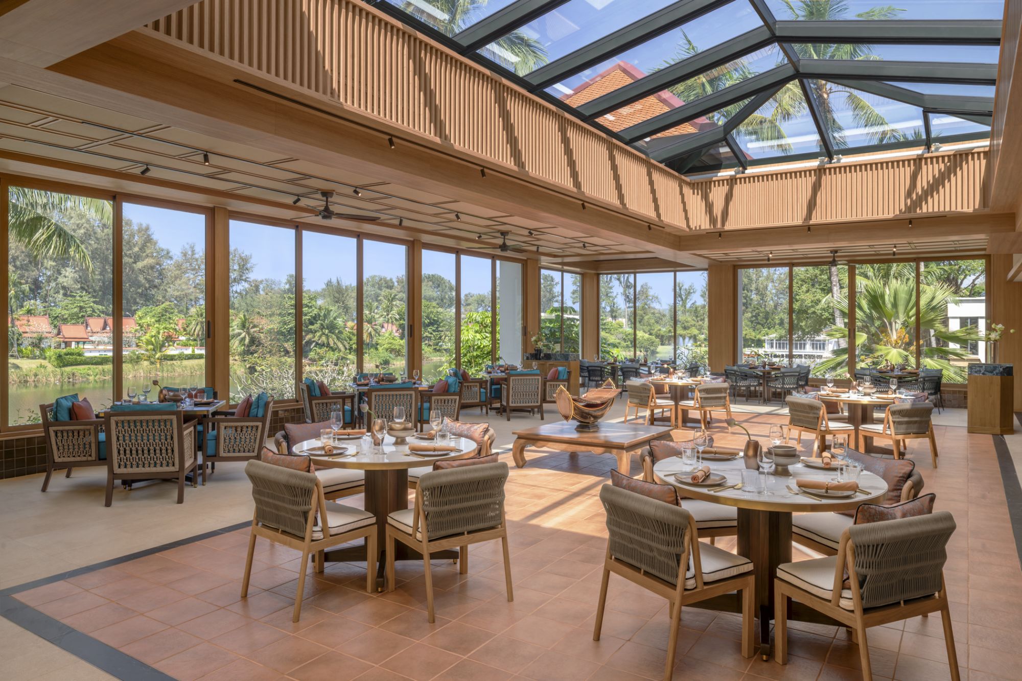 Banyan Tree Phuket:  Saffron Restaurant | Dining Area