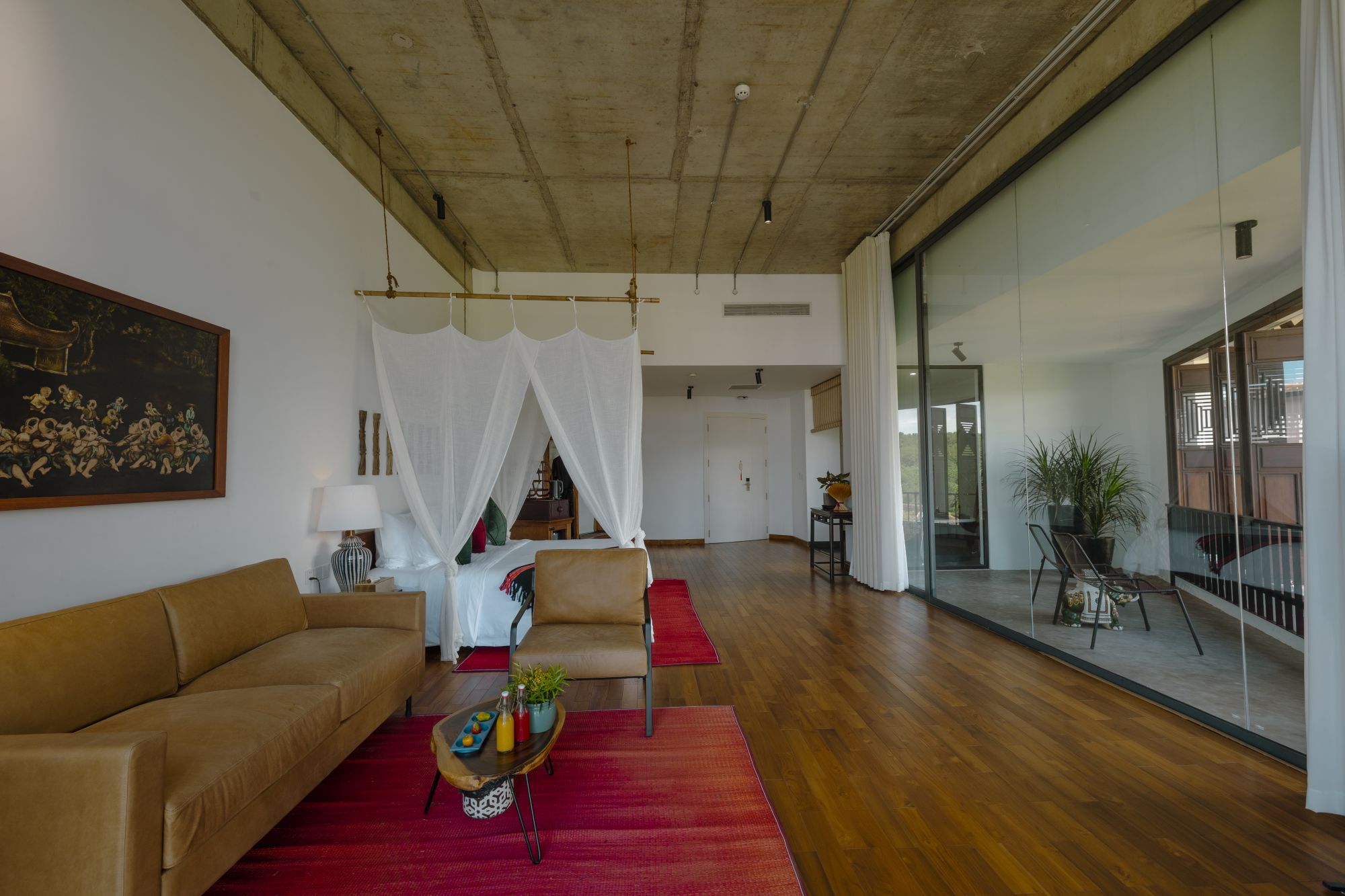 aNhill Boutique in Hue: Deluxe Suite