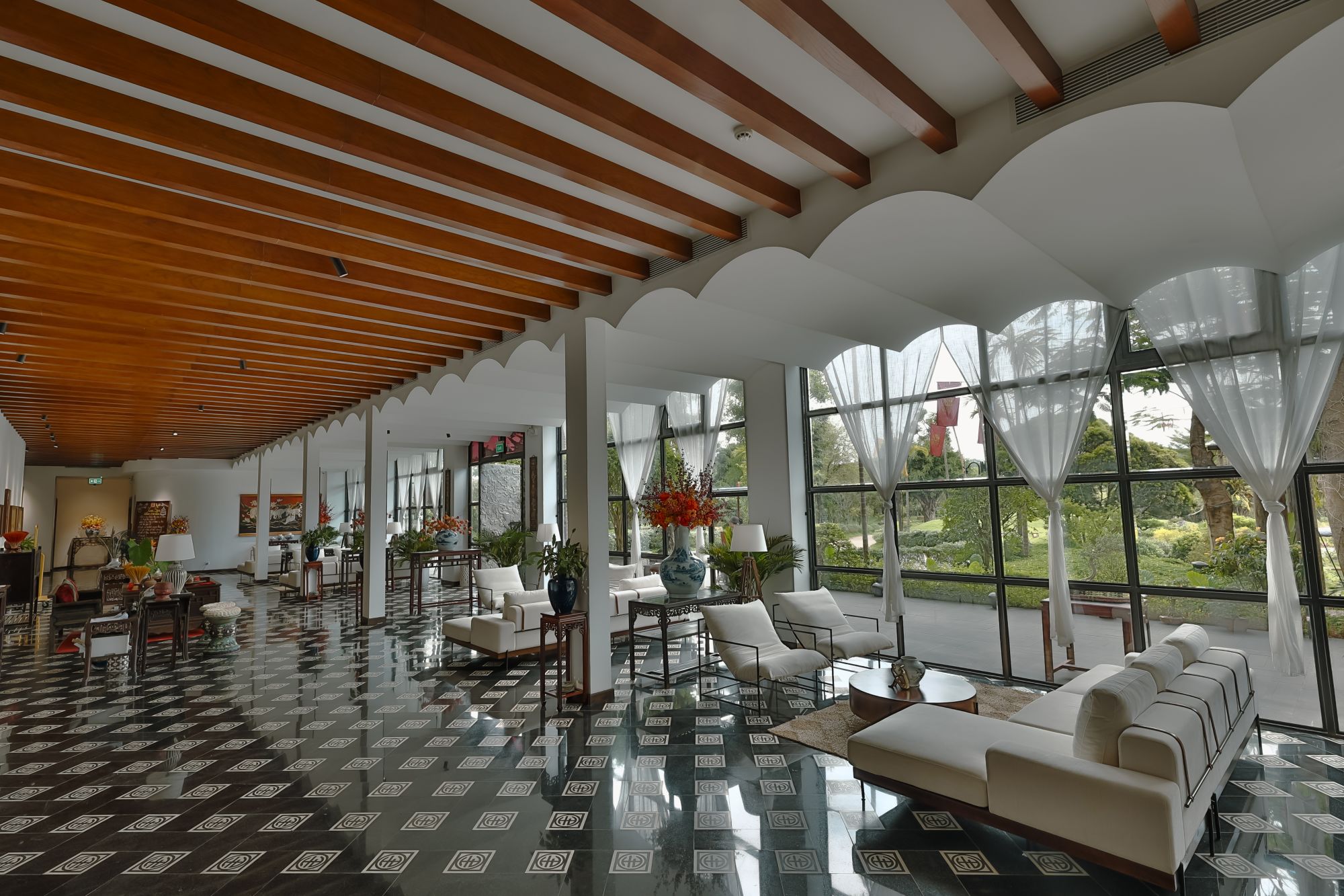 aNhill Boutique in Hue: Hotel Lobby