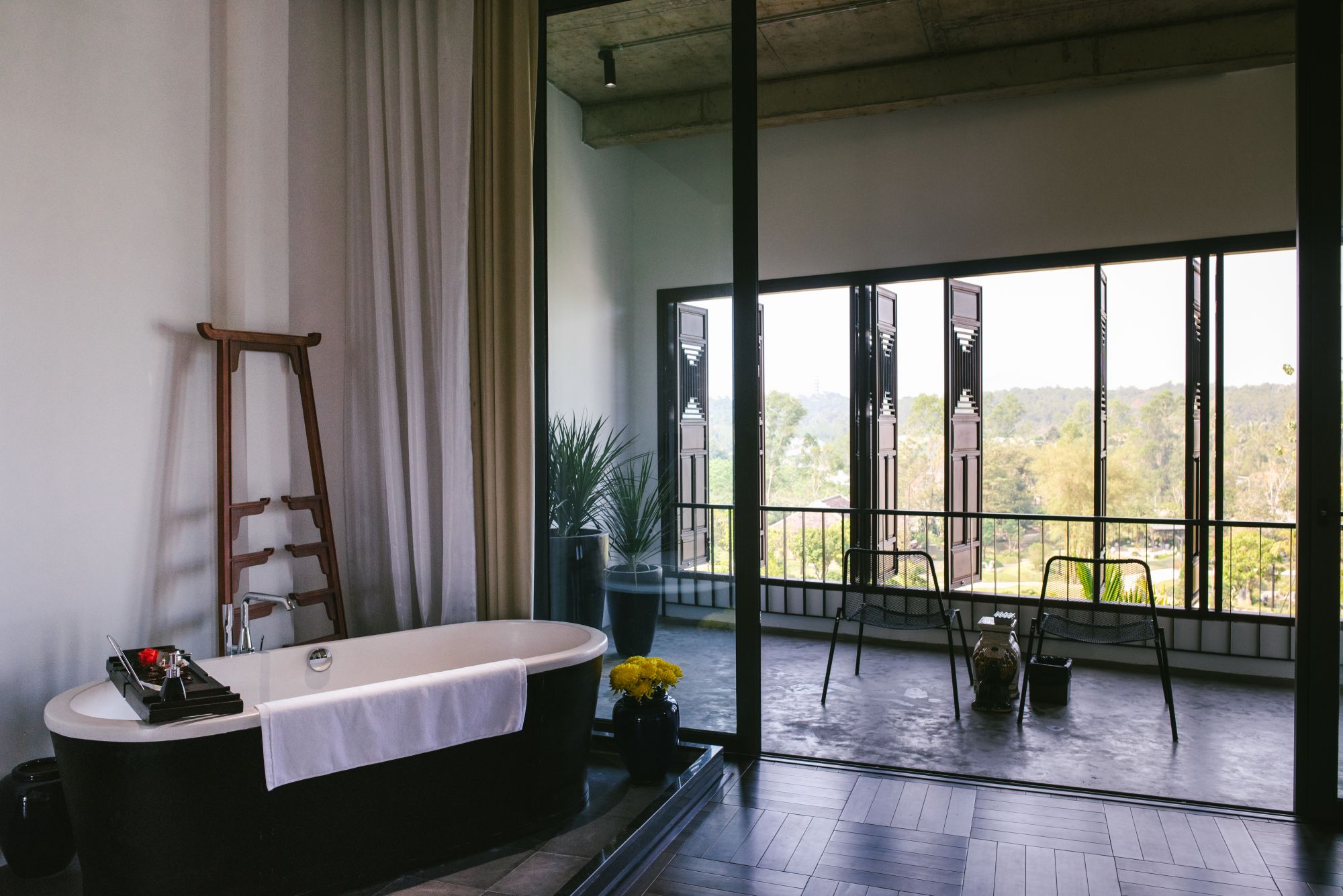 aNhill Boutique in Hue: Superior Suite