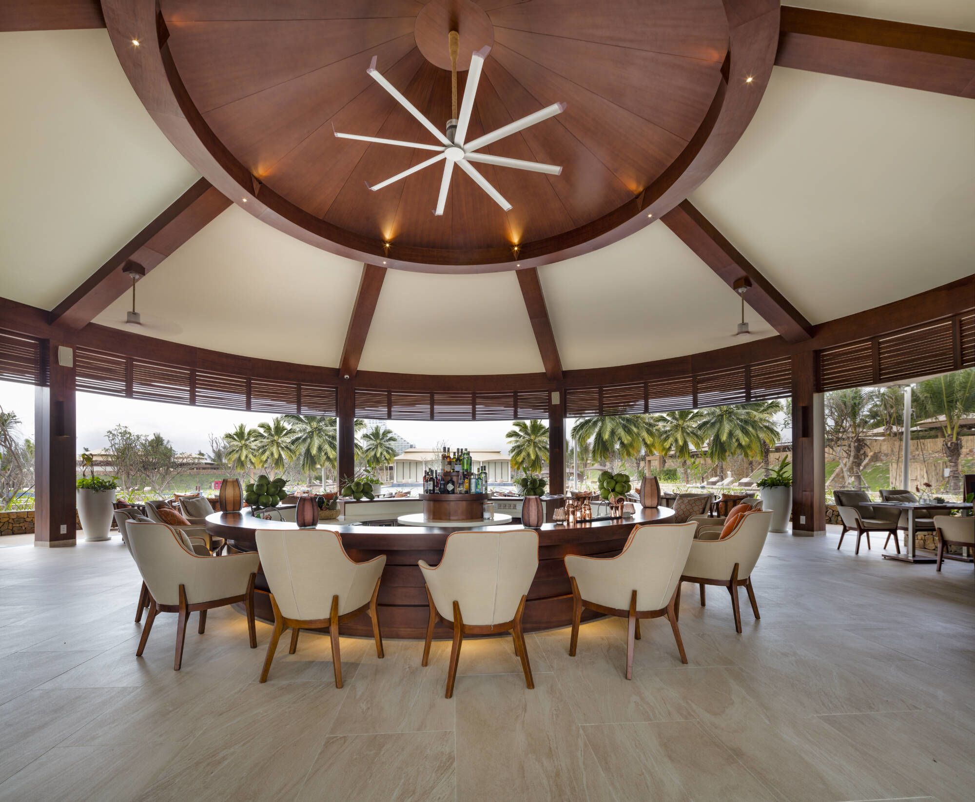Fusion Resort Cam Ranh à Nha Trang: Breeze Bar & Restaurant