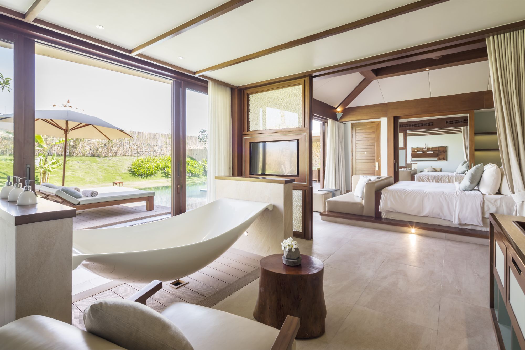 Fusion Resort Cam Ranh à Nha Trang: Hideaway Pool Villa | bathroom