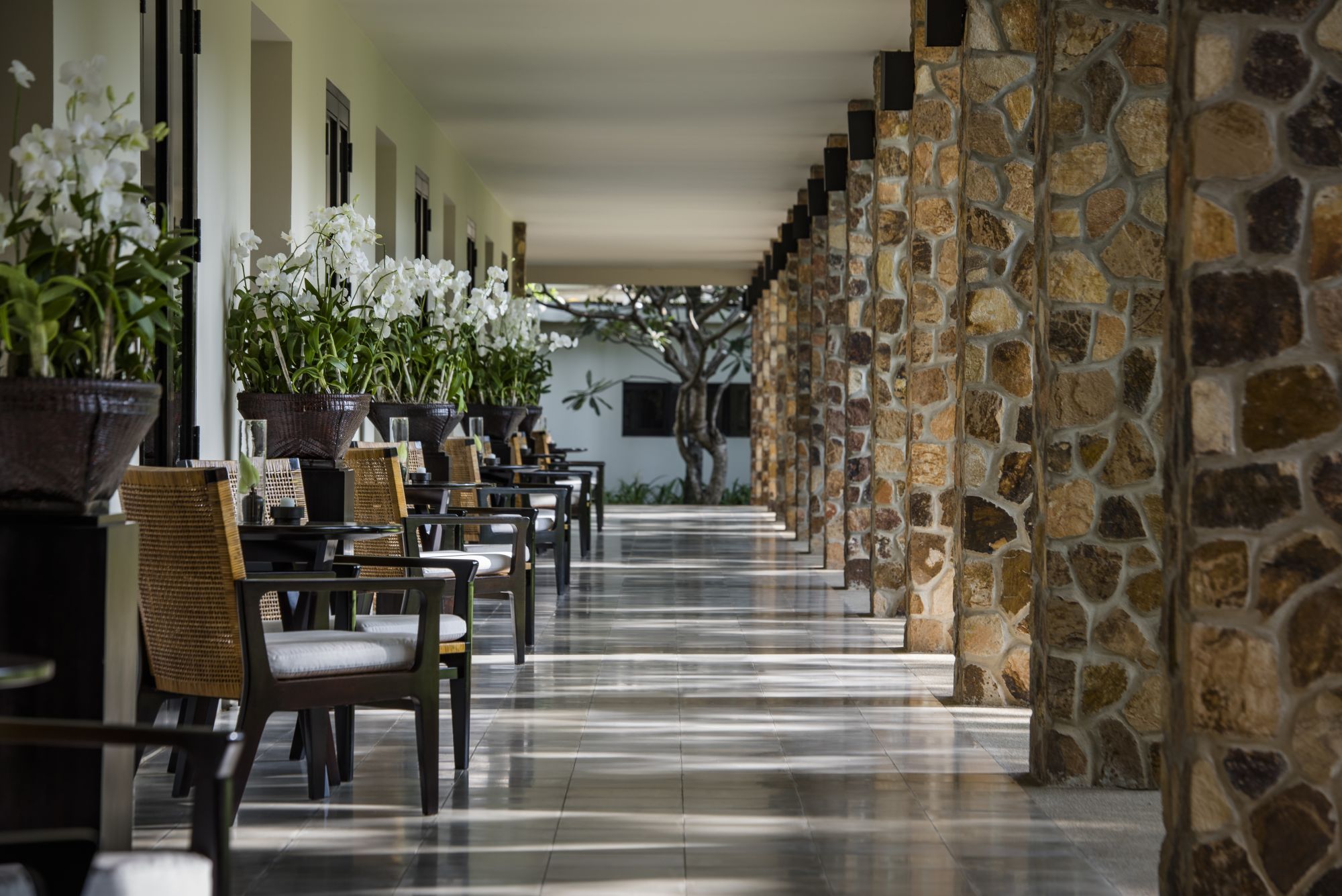 Amansara in Siem Reap: Corridors
