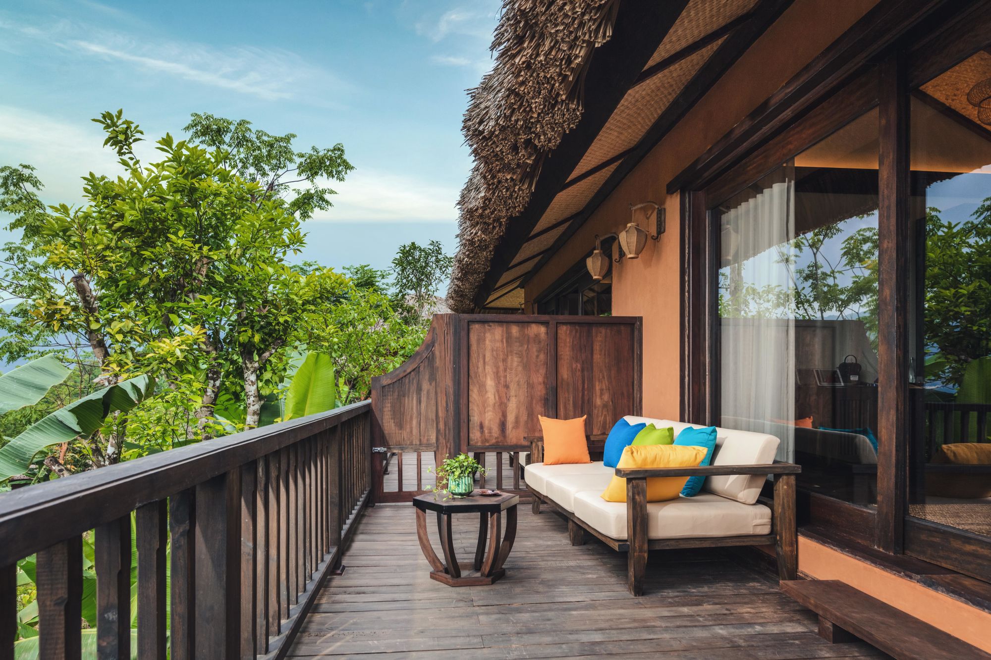 Avana Retreat in Mai Chau: Lantana Mountain Bungalow | Terrace