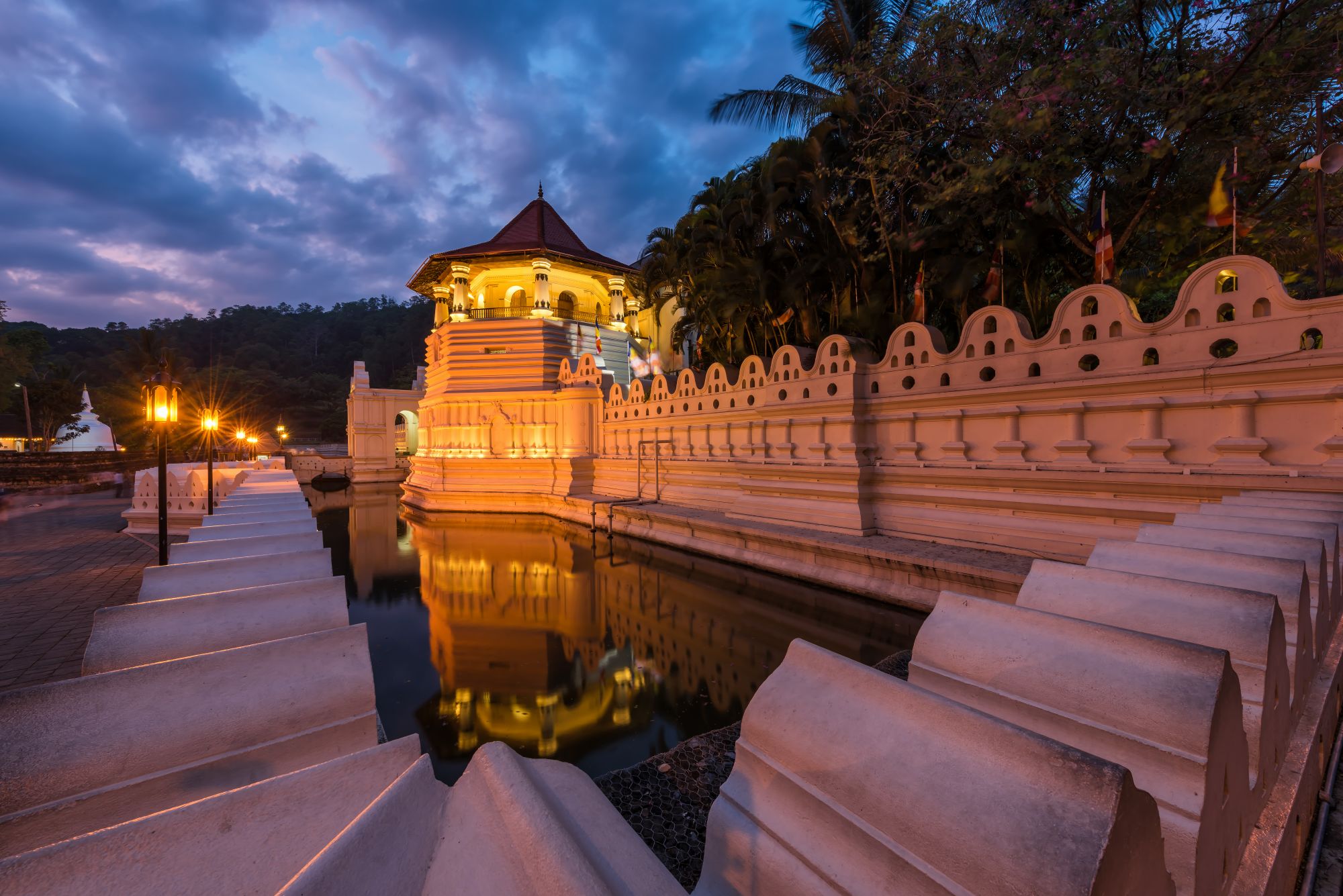 Leserreise SonntagsZeitung und Der Bund - Sri Lanka & Malediven - Kultur und tropisches Paradies in perfekter Kombination ab Colombo: Kandy Tooth Temple