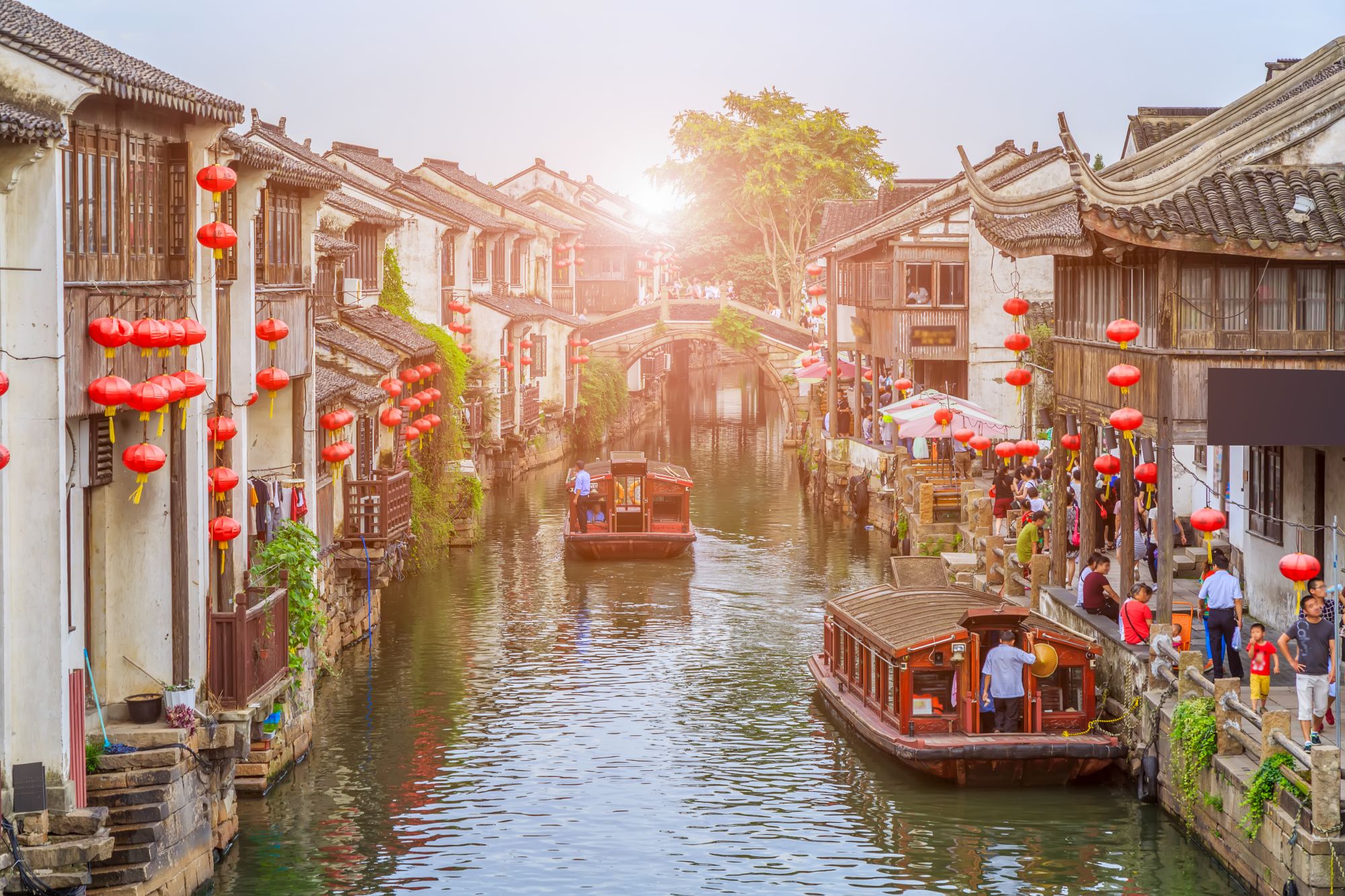 Zauberhafte Wasserstädte & Gärten ab Shanghai: Suzhou