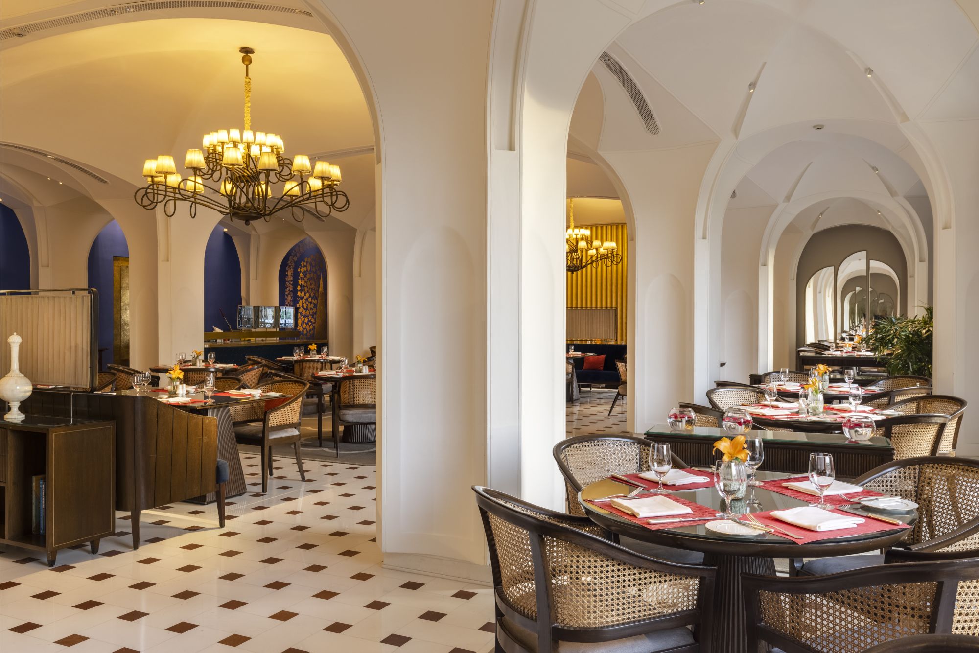 The Oberoi Amarvilas in Agra: Bellevue Restaurant