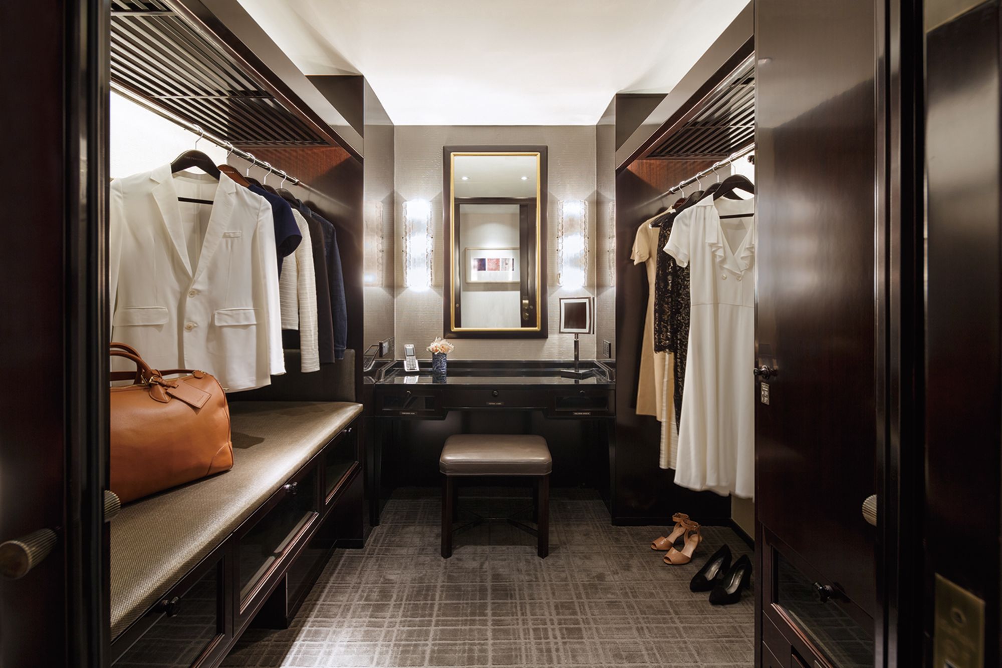 The Peninsula Beijing à Pékin: Deluxe Suite | Dressing Room