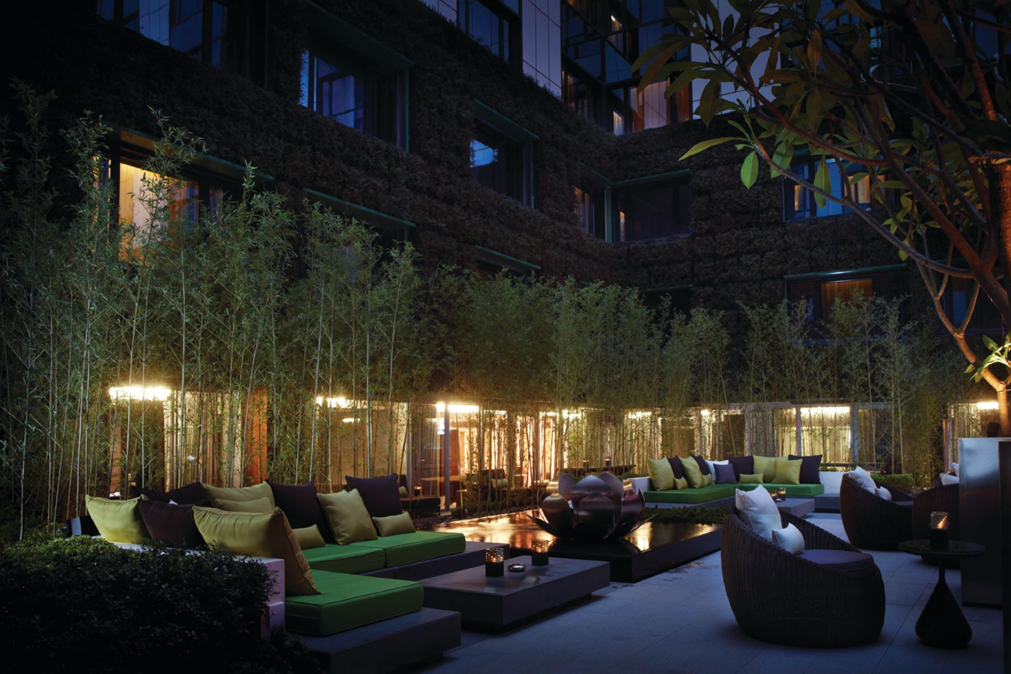 The Mira Hong Kong: Vibes