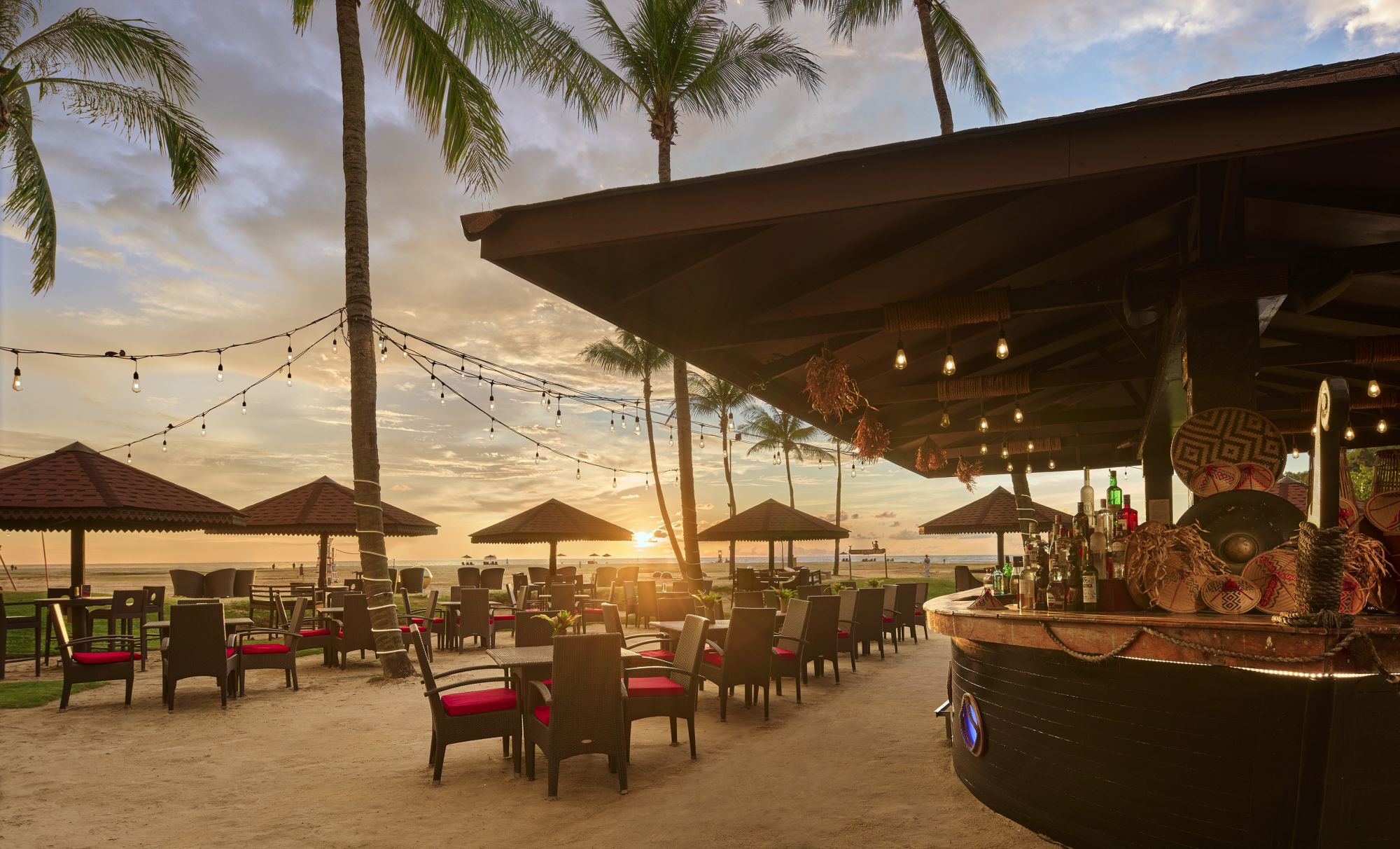 Shangri-La Rasa Ria à Kota Kinabalu: Sampan Bar