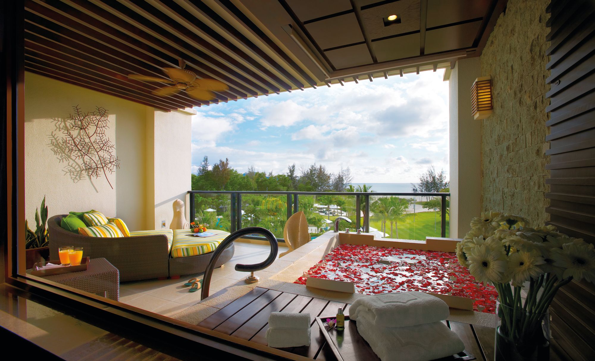 Shangri-La Rasa Ria à Kota Kinabalu: Junior Suite Sea View / Ocean Wing