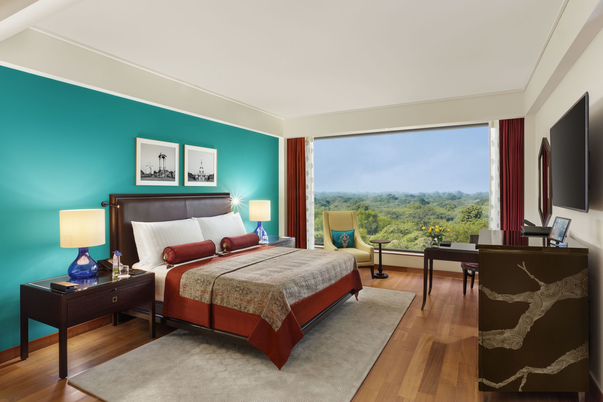 The Oberoi, New Delhi: Premier Plus | Bedroom