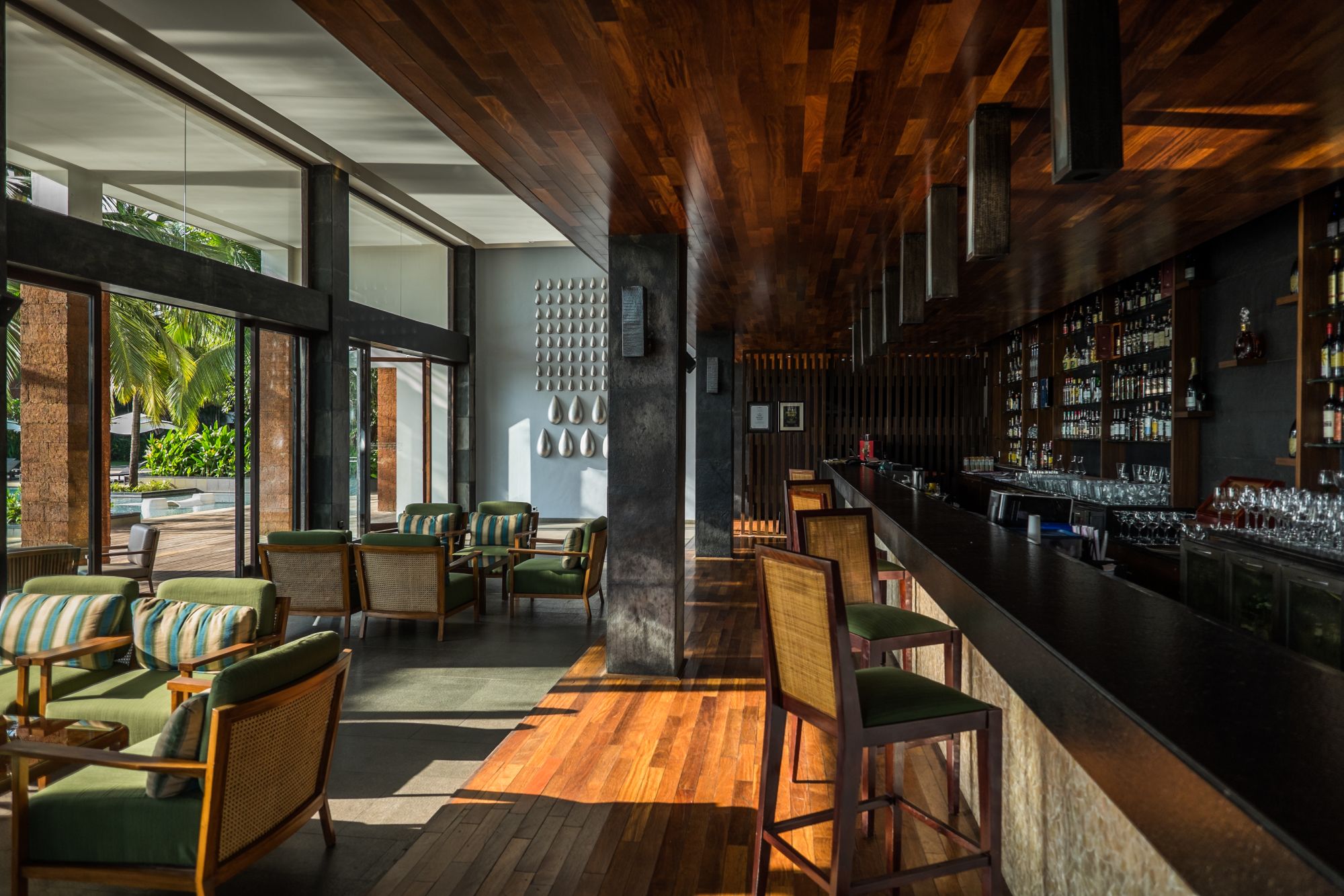 Alila Diwa Goa & The Diwa Club by Alila: Edge Bar