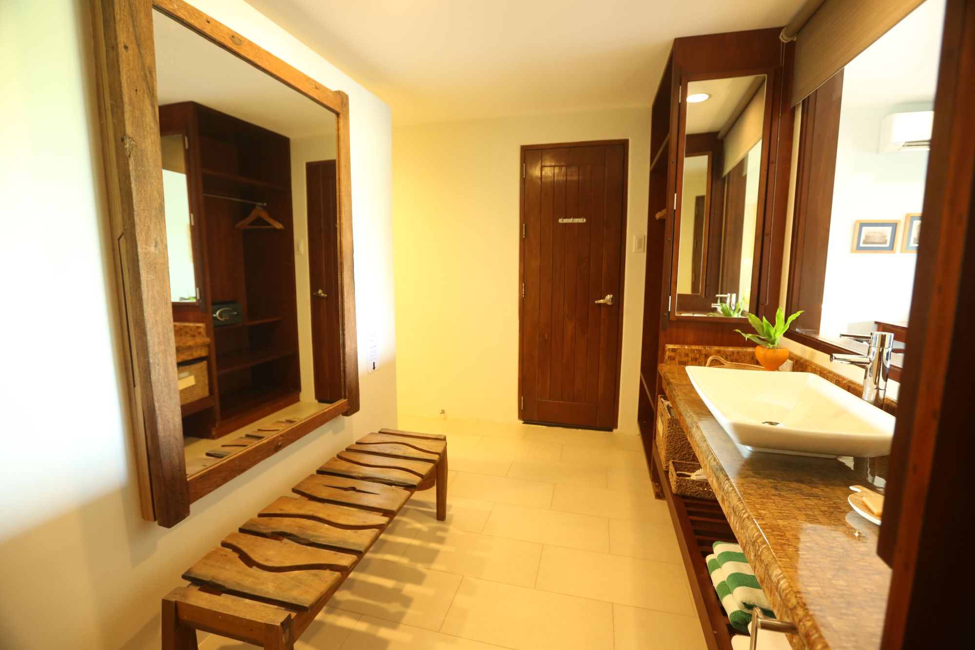 Amun Ini Beach Resort & Spa à Bohol: Deluxe | Bathroom